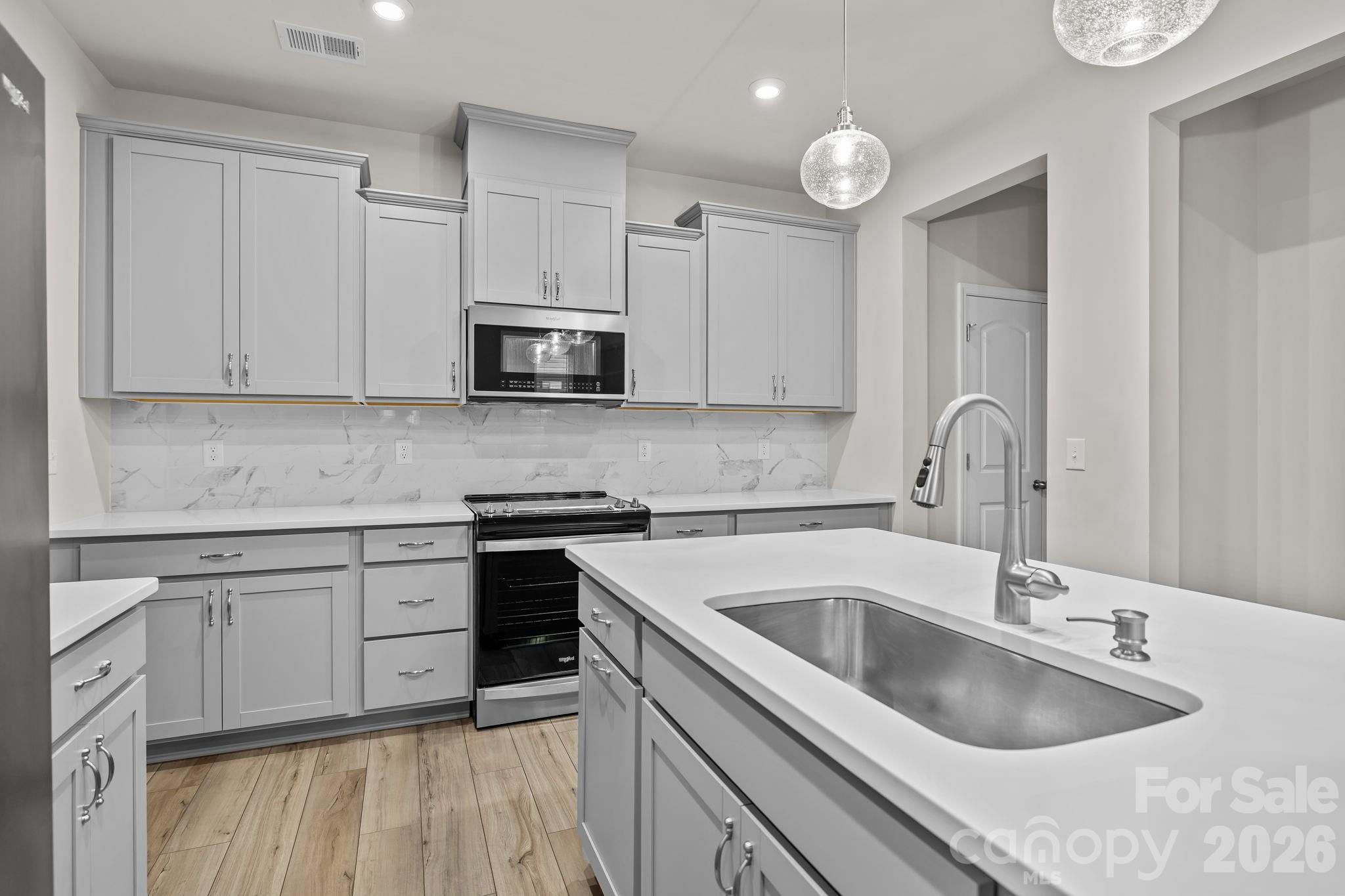 11246 Bartrams Way Property Photo 10