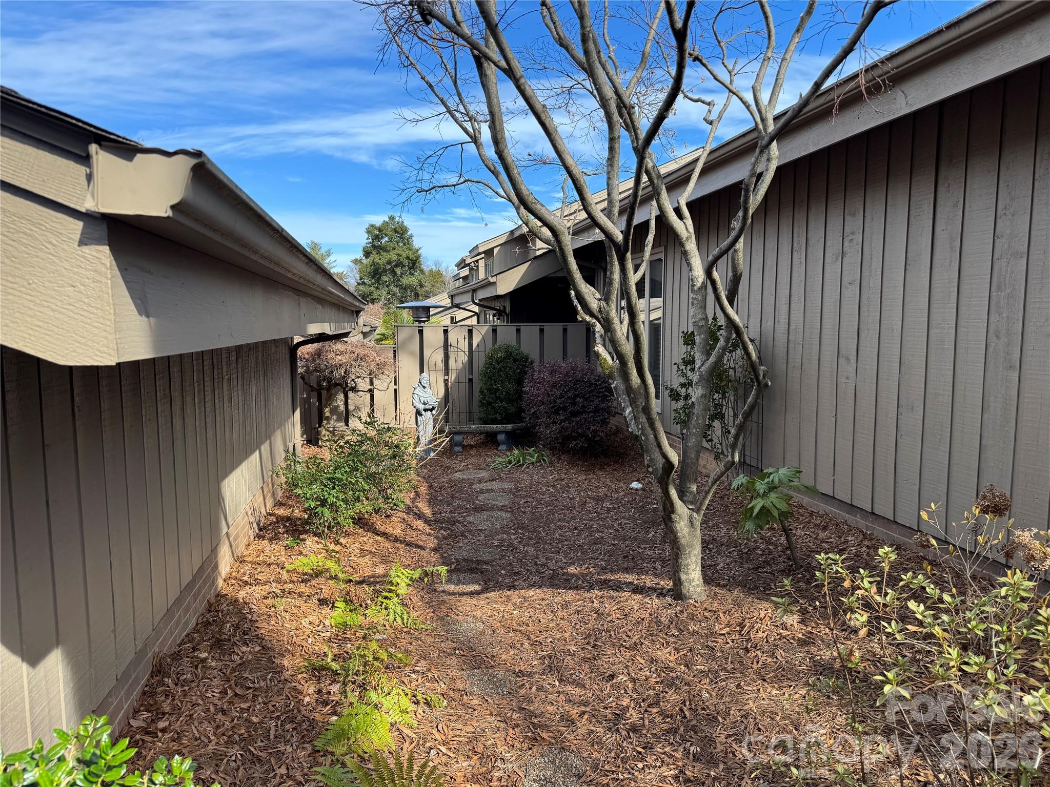 4913 Torrey Pines Court Property Photo 4
