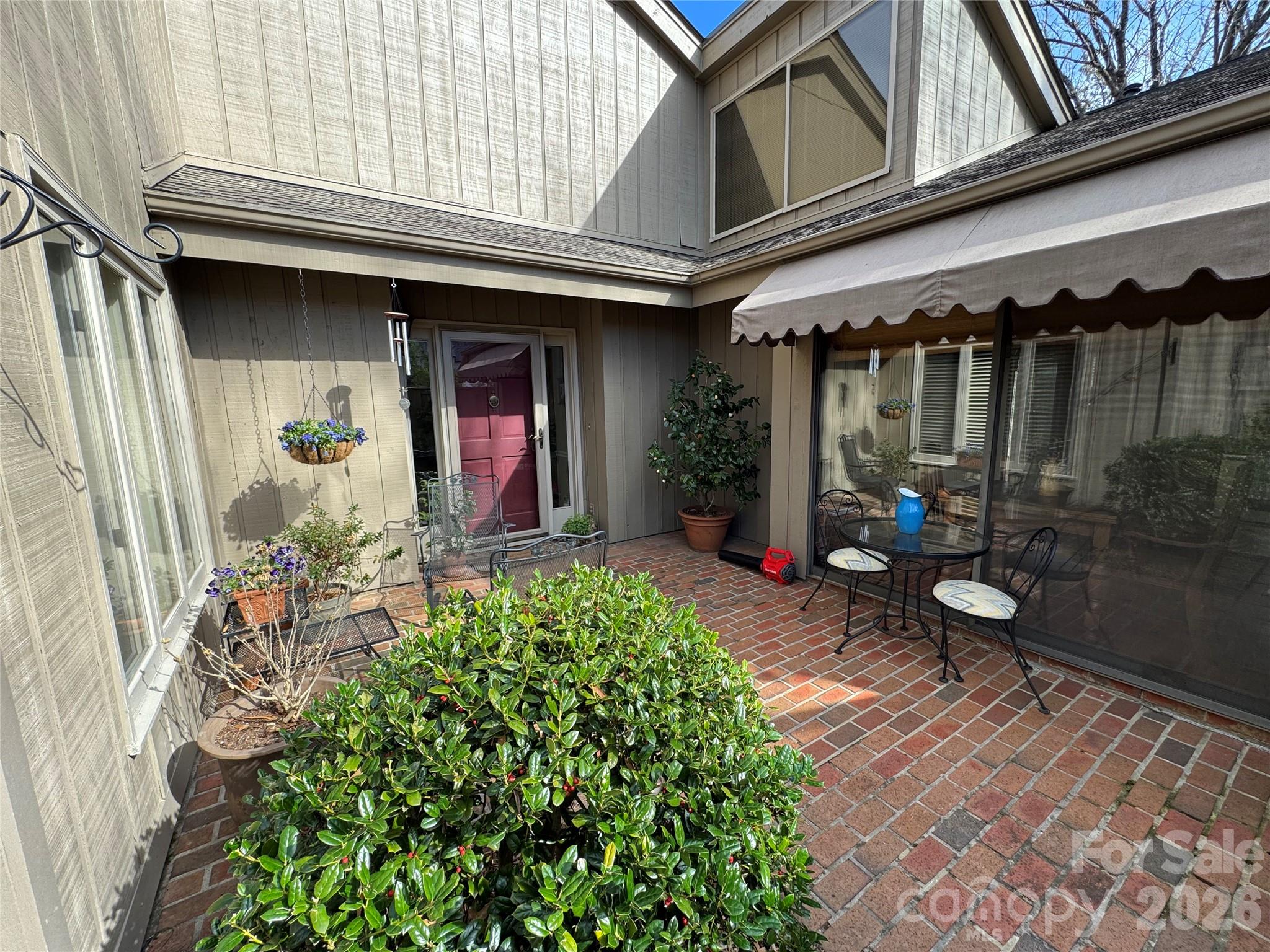 4913 Torrey Pines Court Property Photo 7