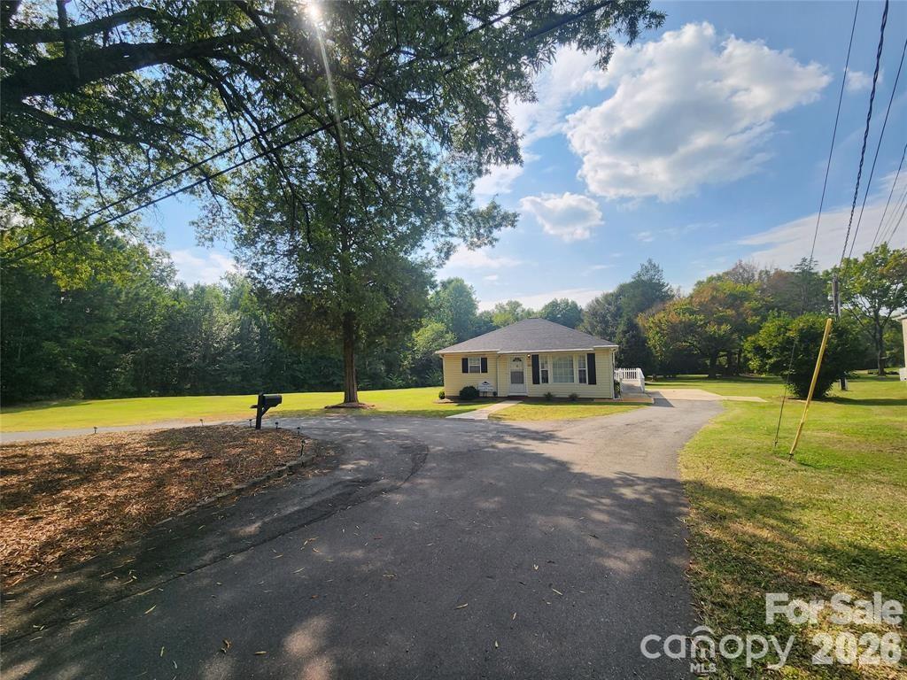 4521 Beaty Road Property Photo 2