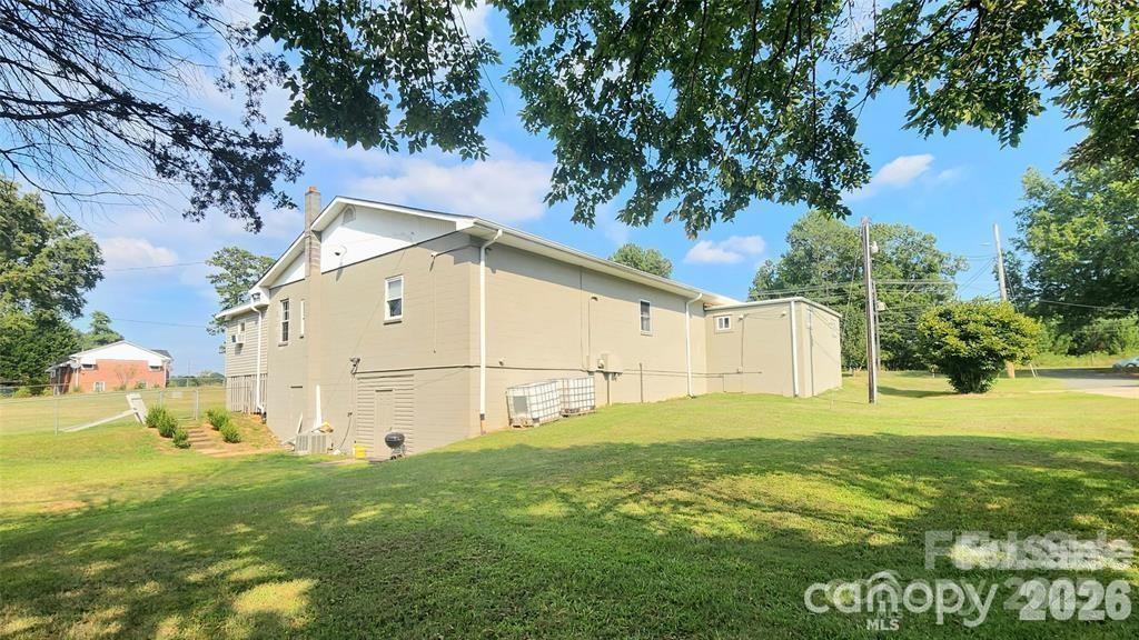 4521 Beaty Road Property Photo 9