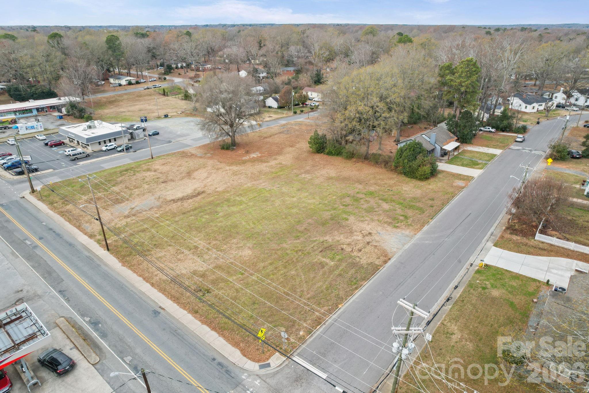 816 S Johnson Street Property Photo 4