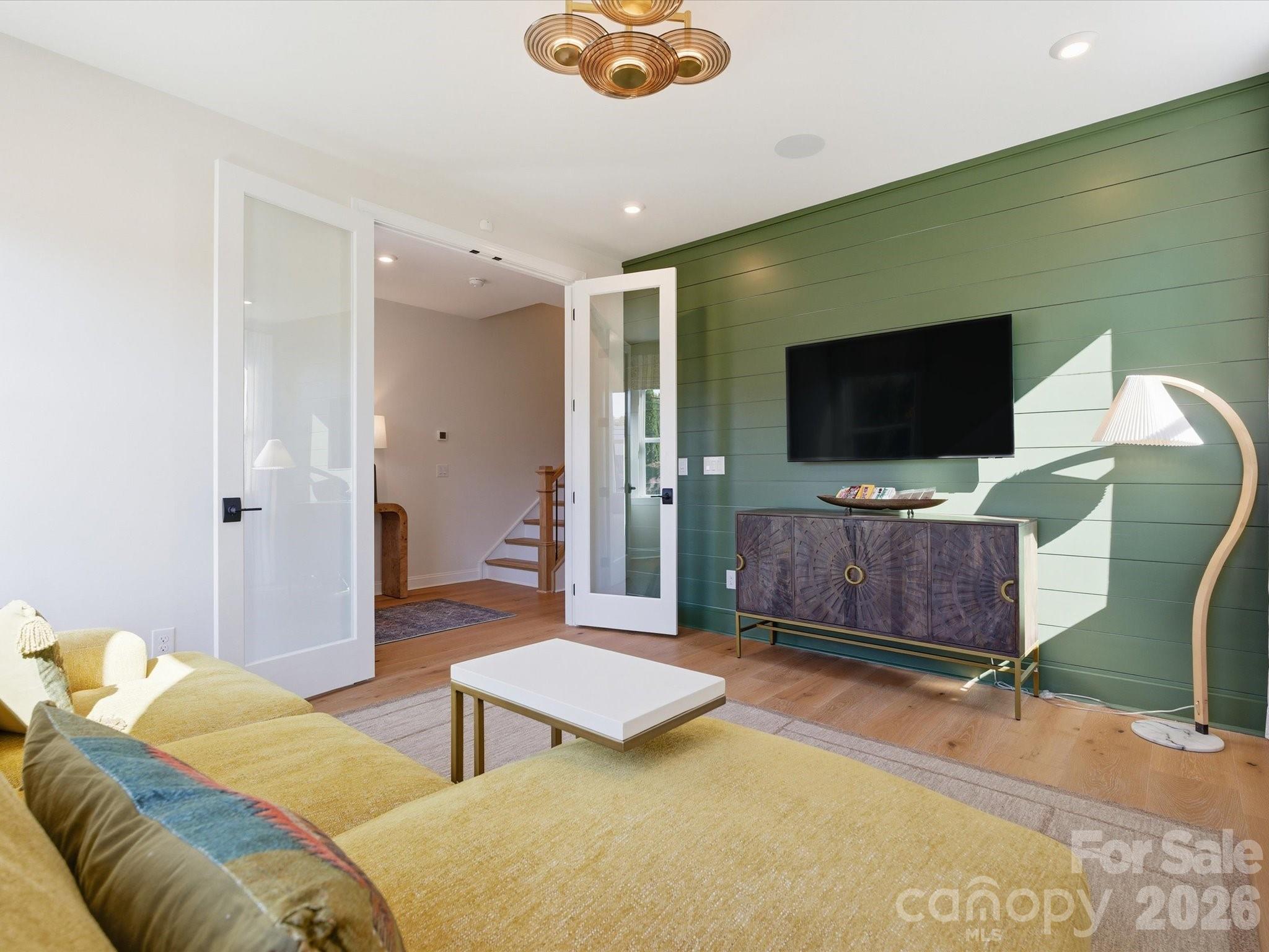 6005 Yellow Buckeye Drive Property Photo 6