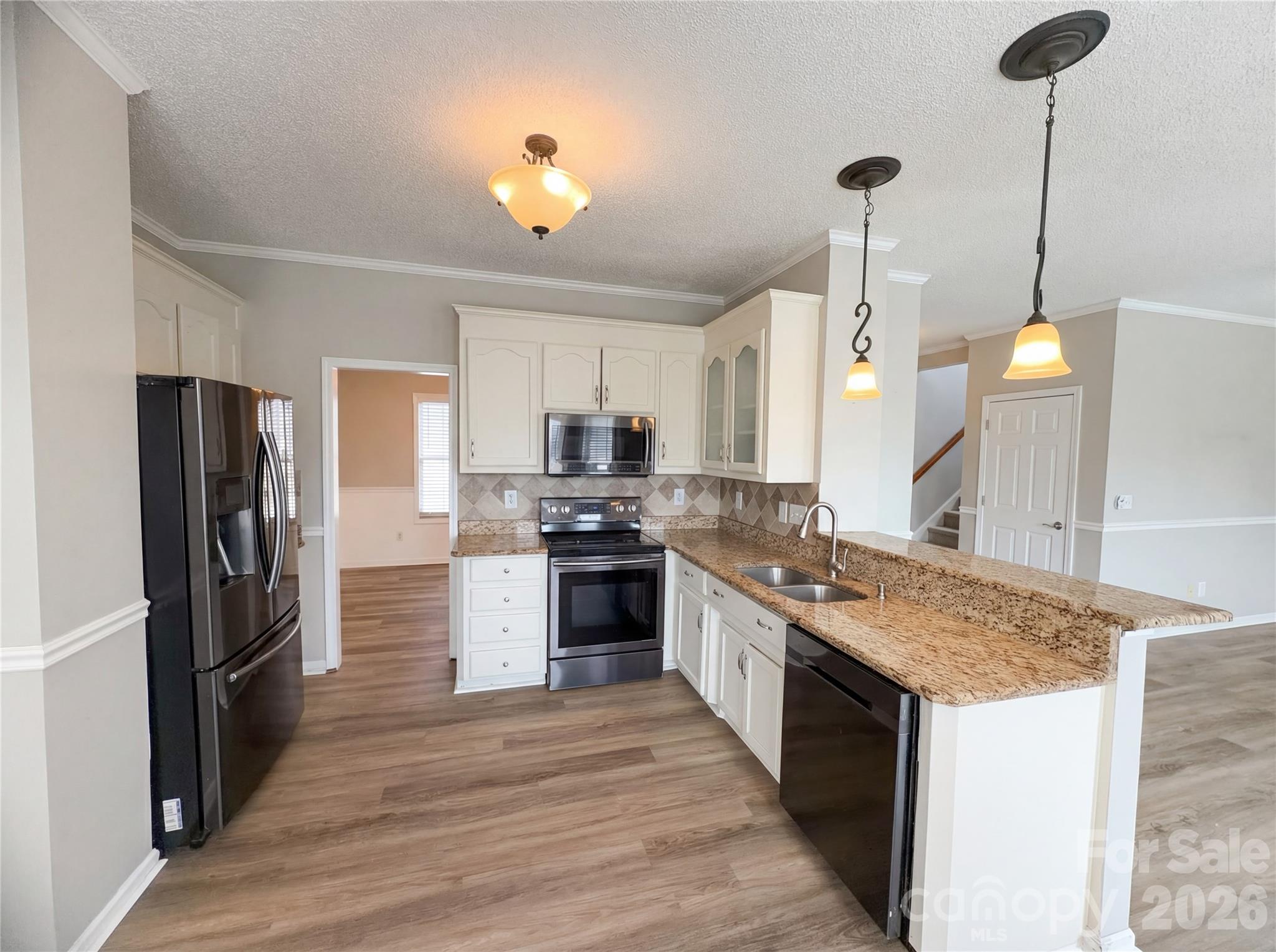 368 Holstein Drive Property Photo 2