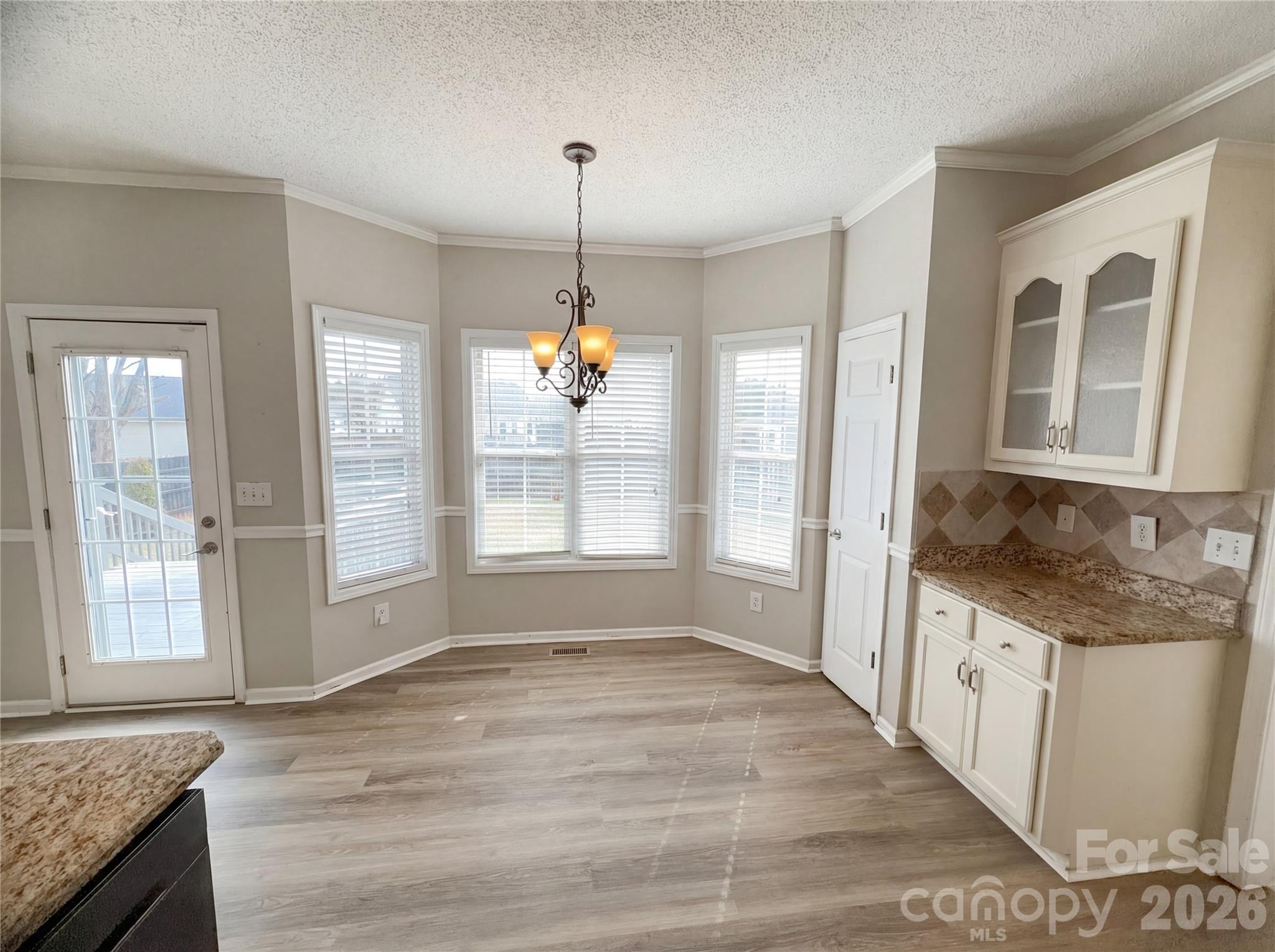368 Holstein Drive Property Photo 8