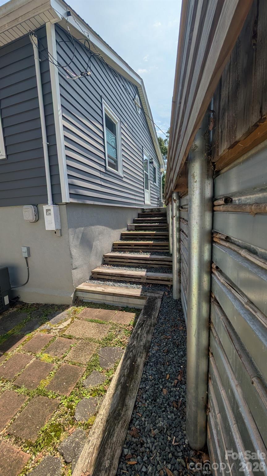 237 Jefferson Avenue Property Photo 12
