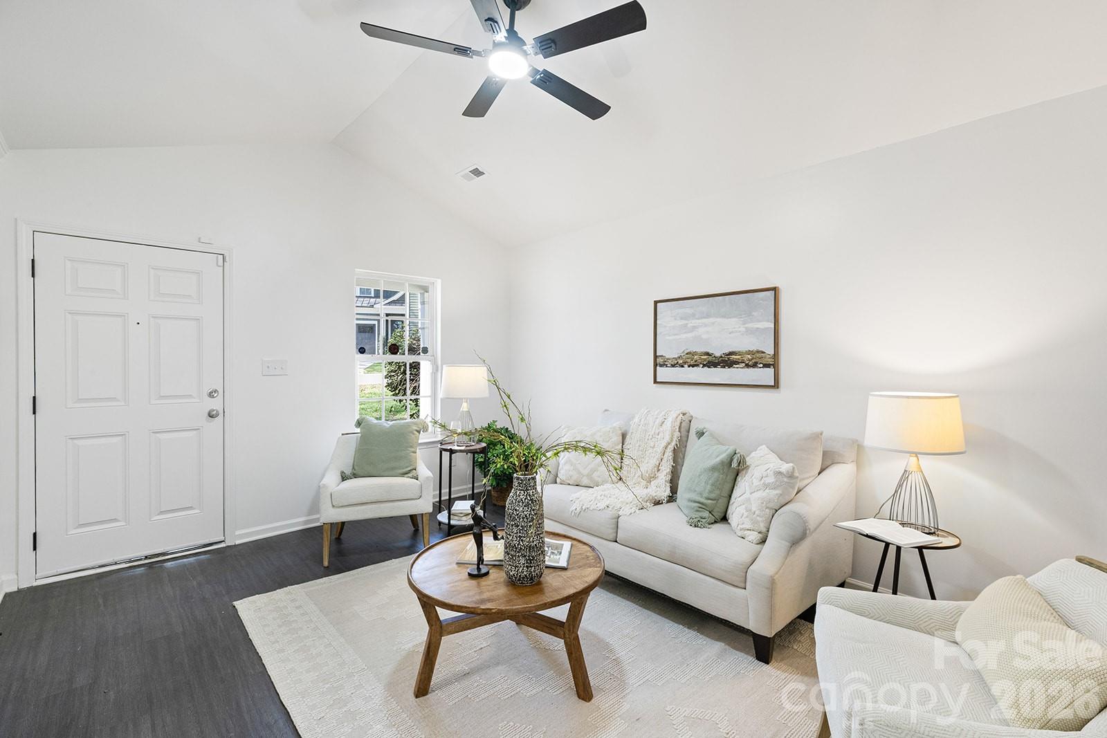 913 Tennyson Drive Property Photo 14