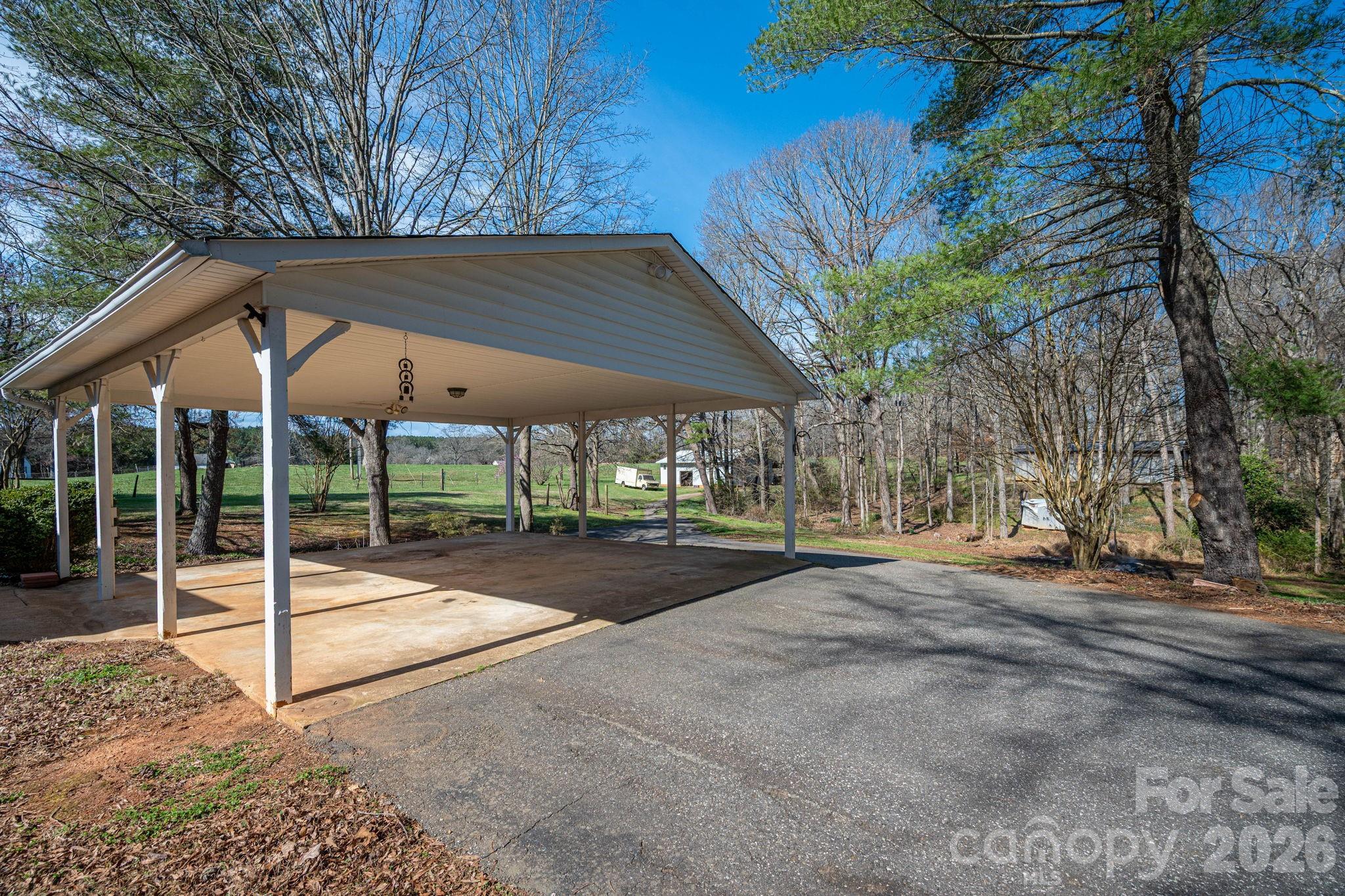 221 Lee Black Road Property Photo 5