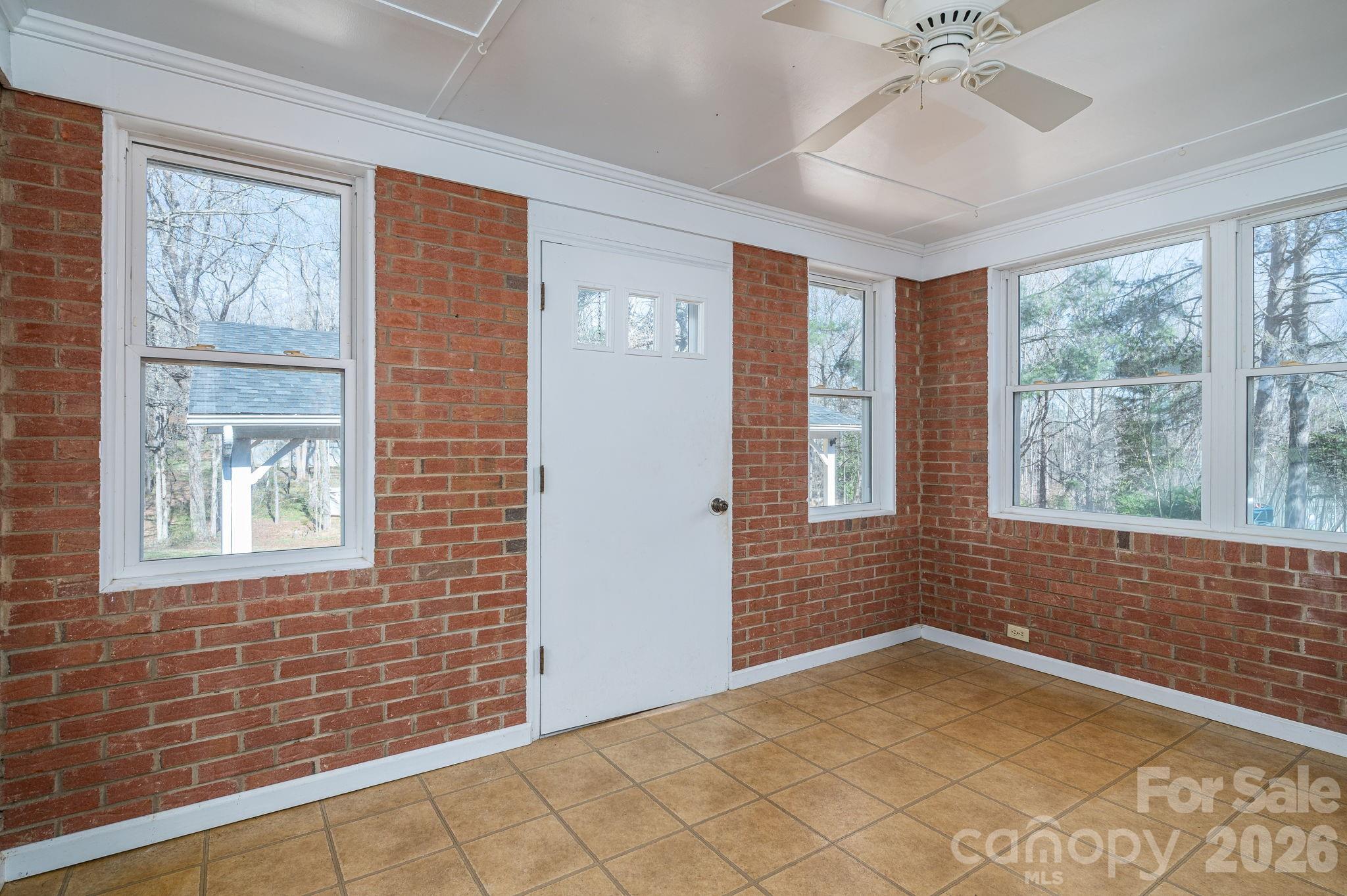 221 Lee Black Road Property Photo 10
