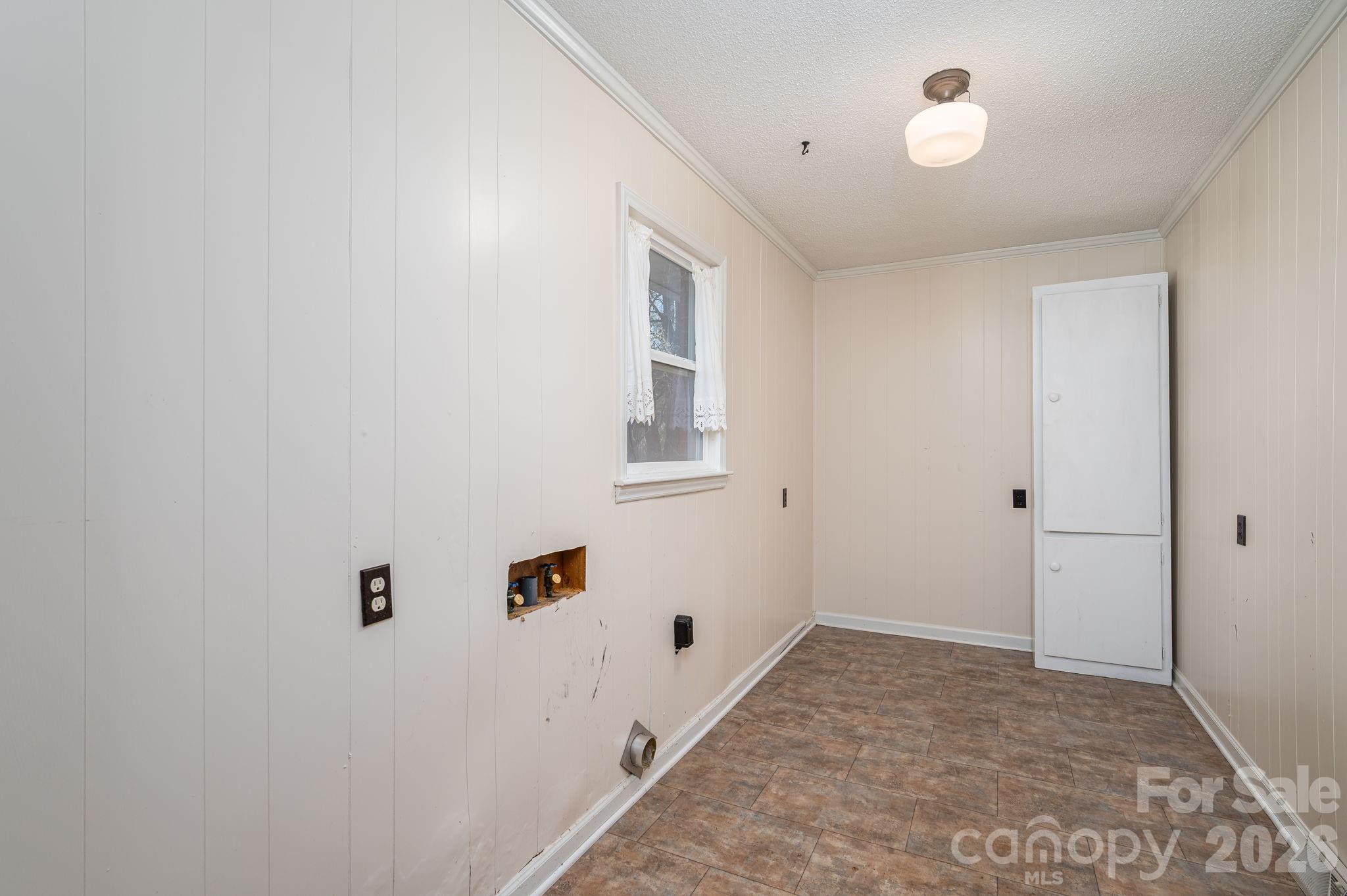 221 Lee Black Road Property Photo 20