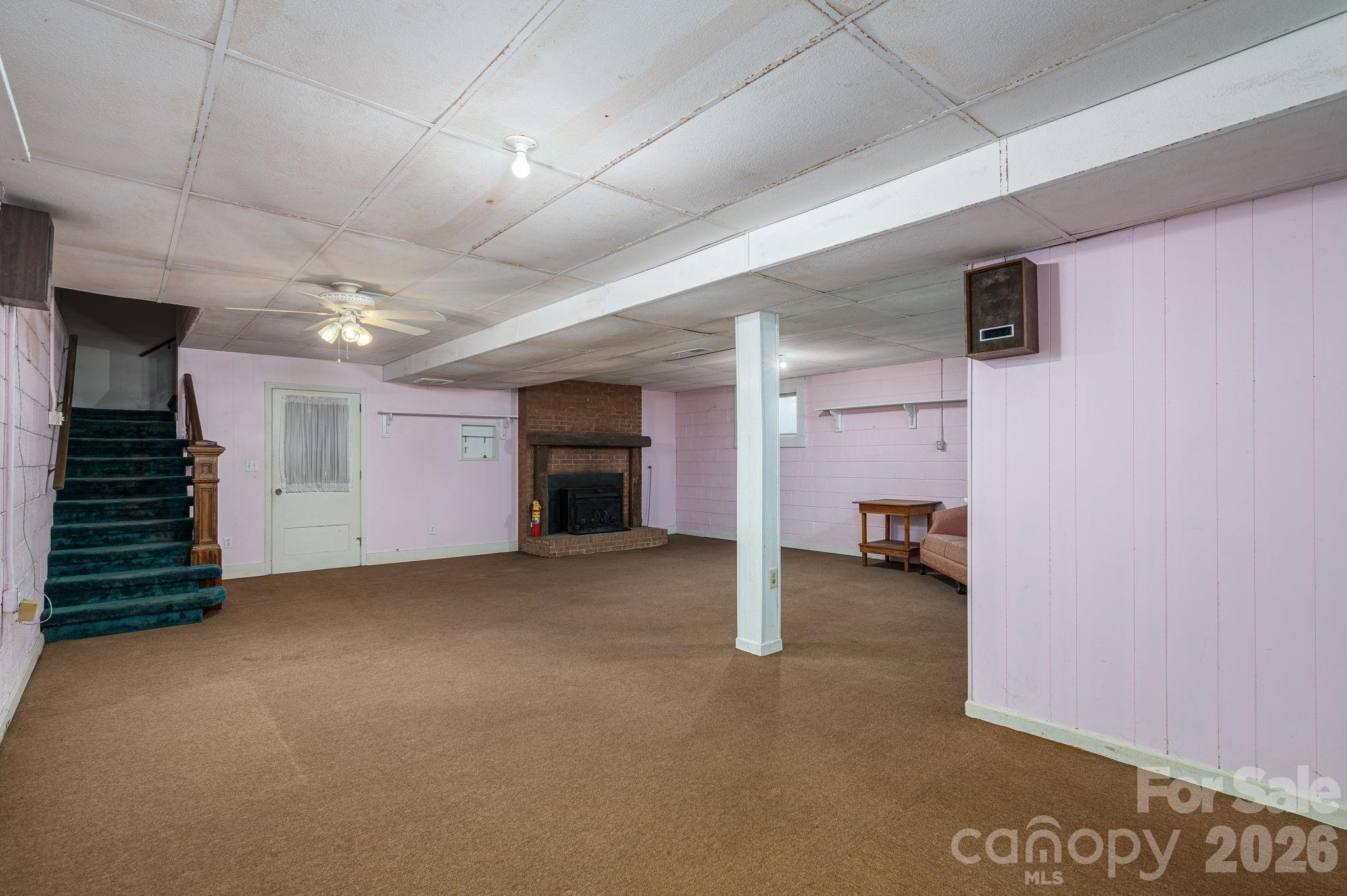 221 Lee Black Road Property Photo 29