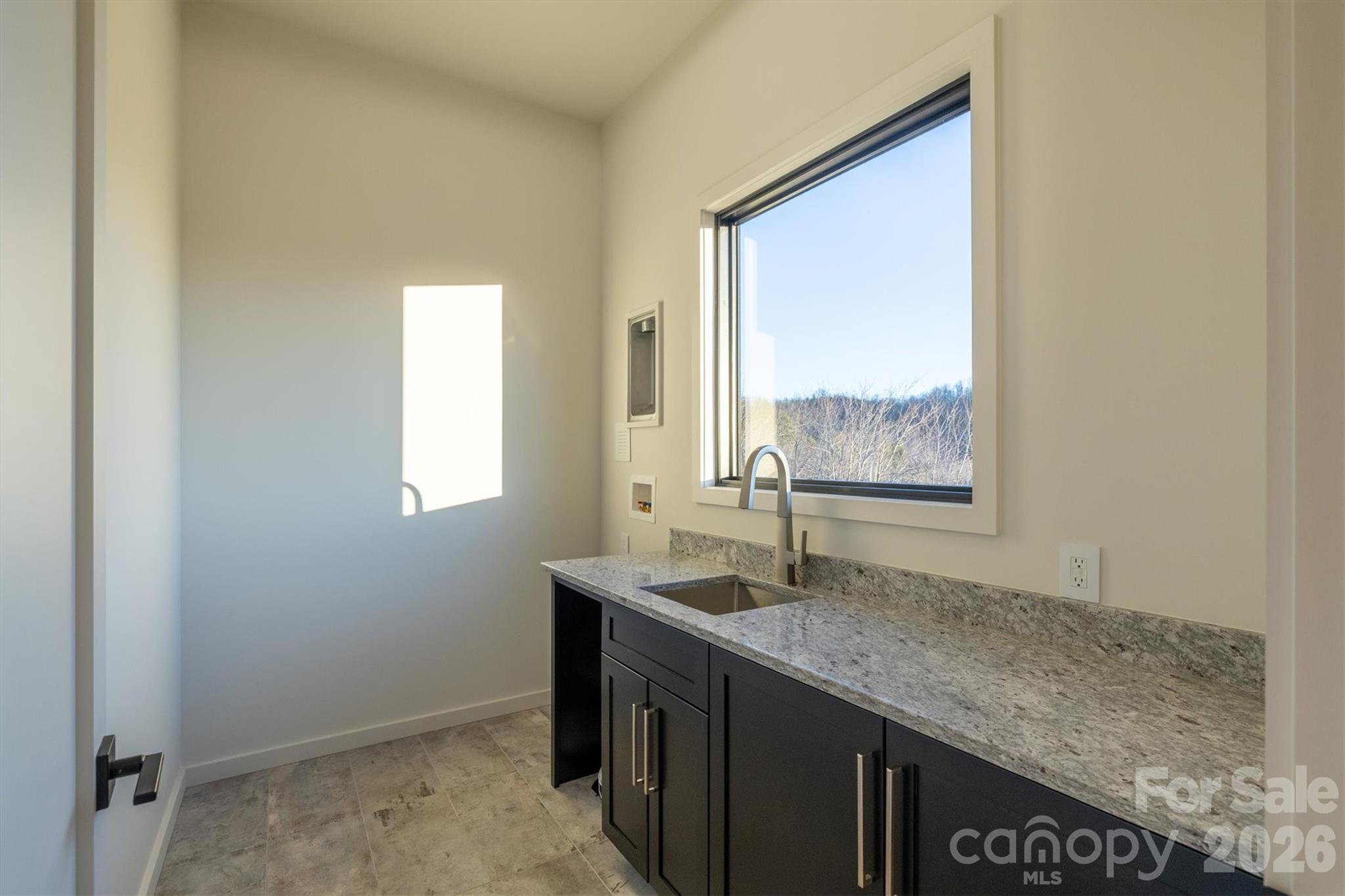 463 Summit Trail Property Photo 29