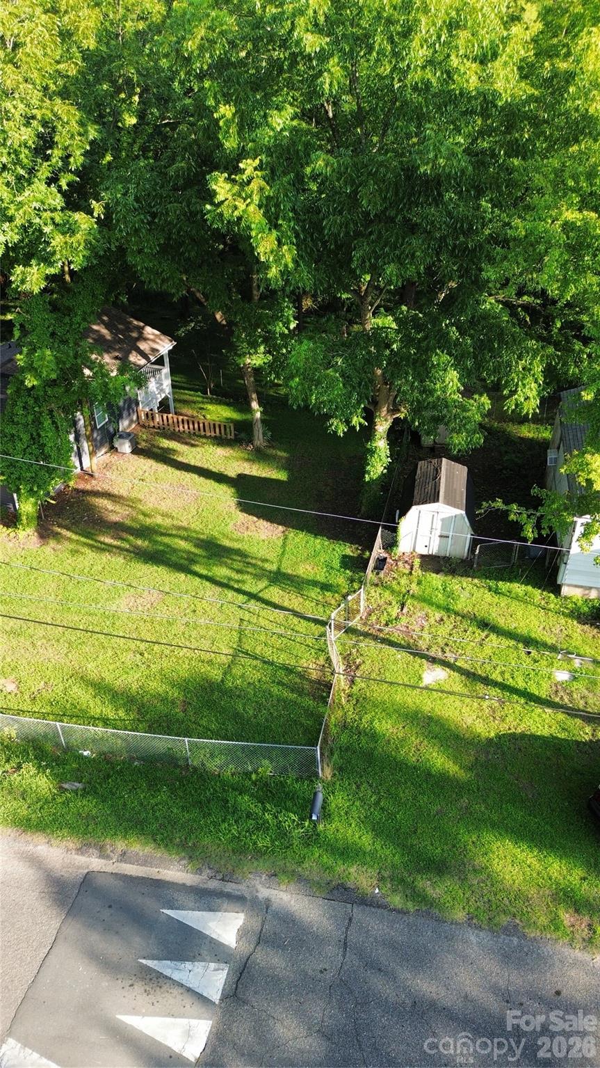 2405 Mary Avenue Property Photo 4