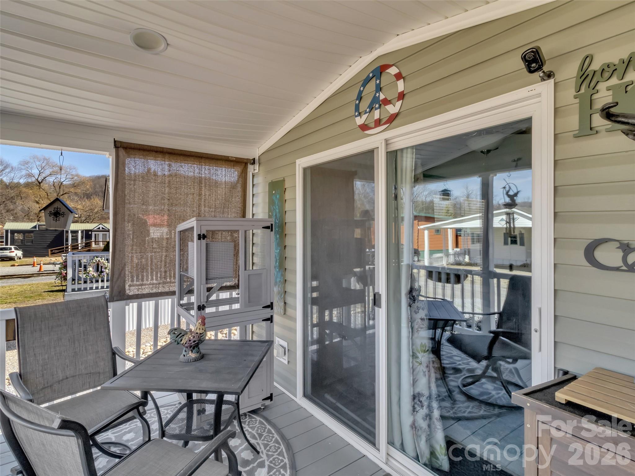 225 Pike Point Property Photo 8