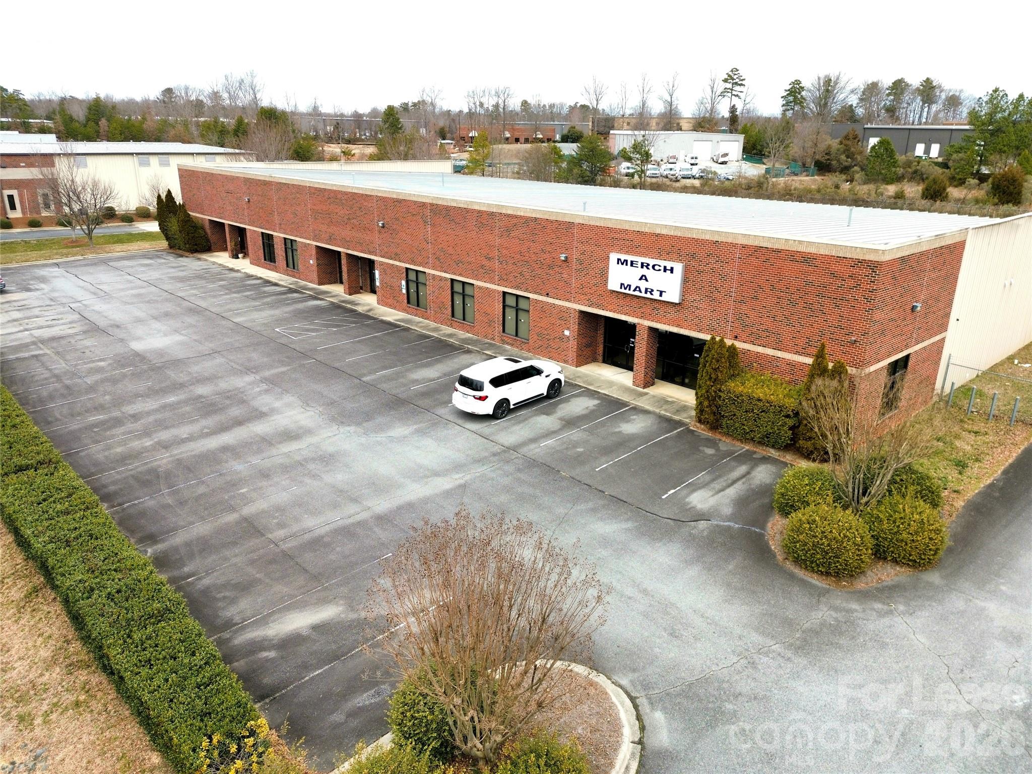 1010 Van Buren Avenue Property Photo 1