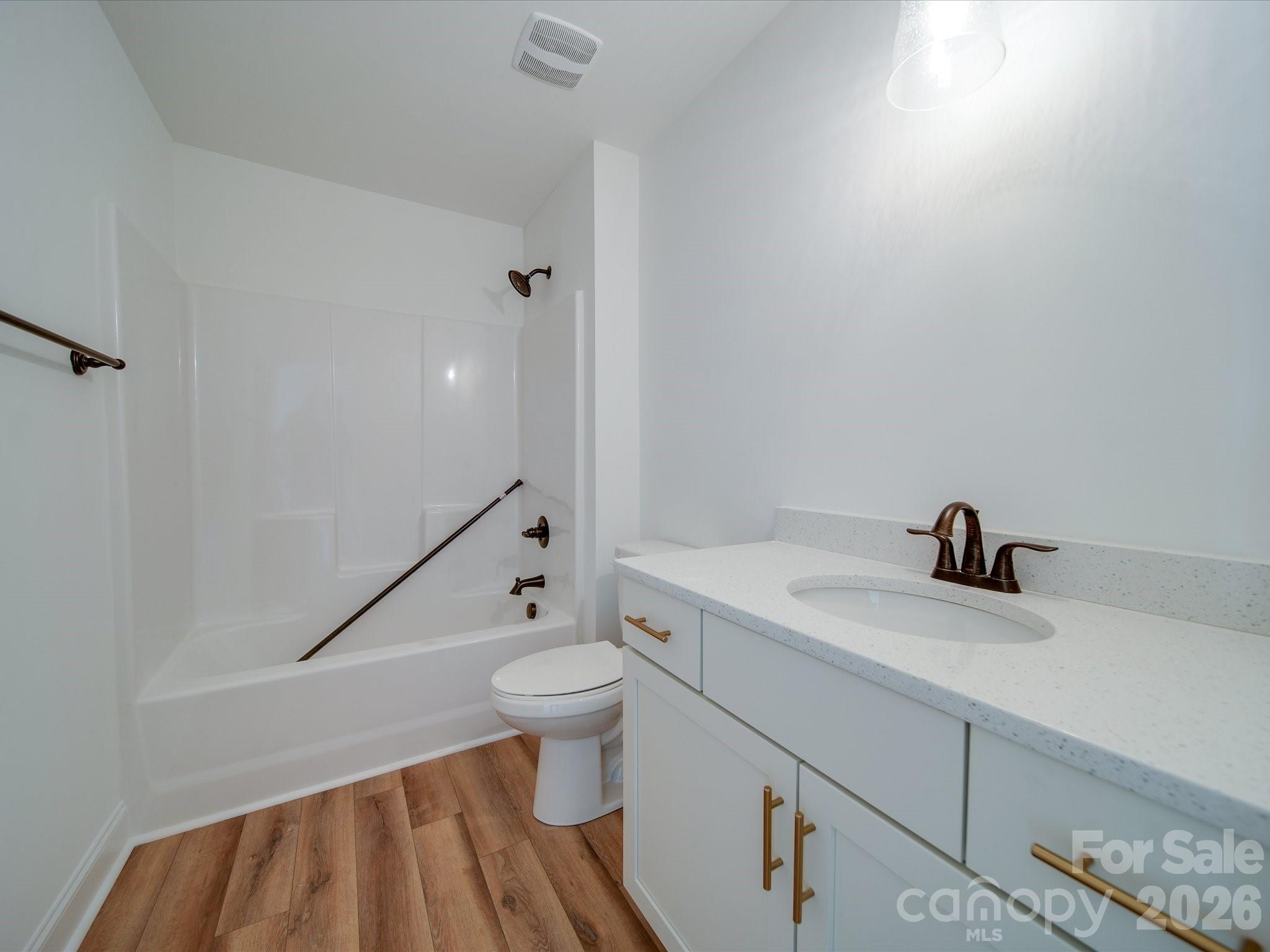 2809 Hinson Road Property Photo 10