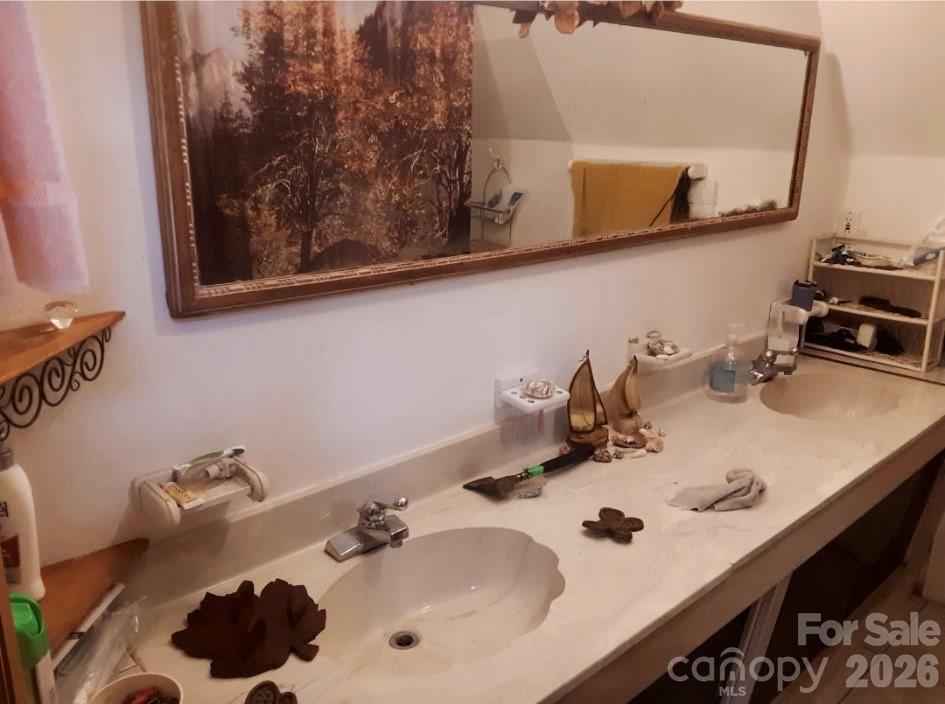 705 Doc Howell Road Property Photo 3