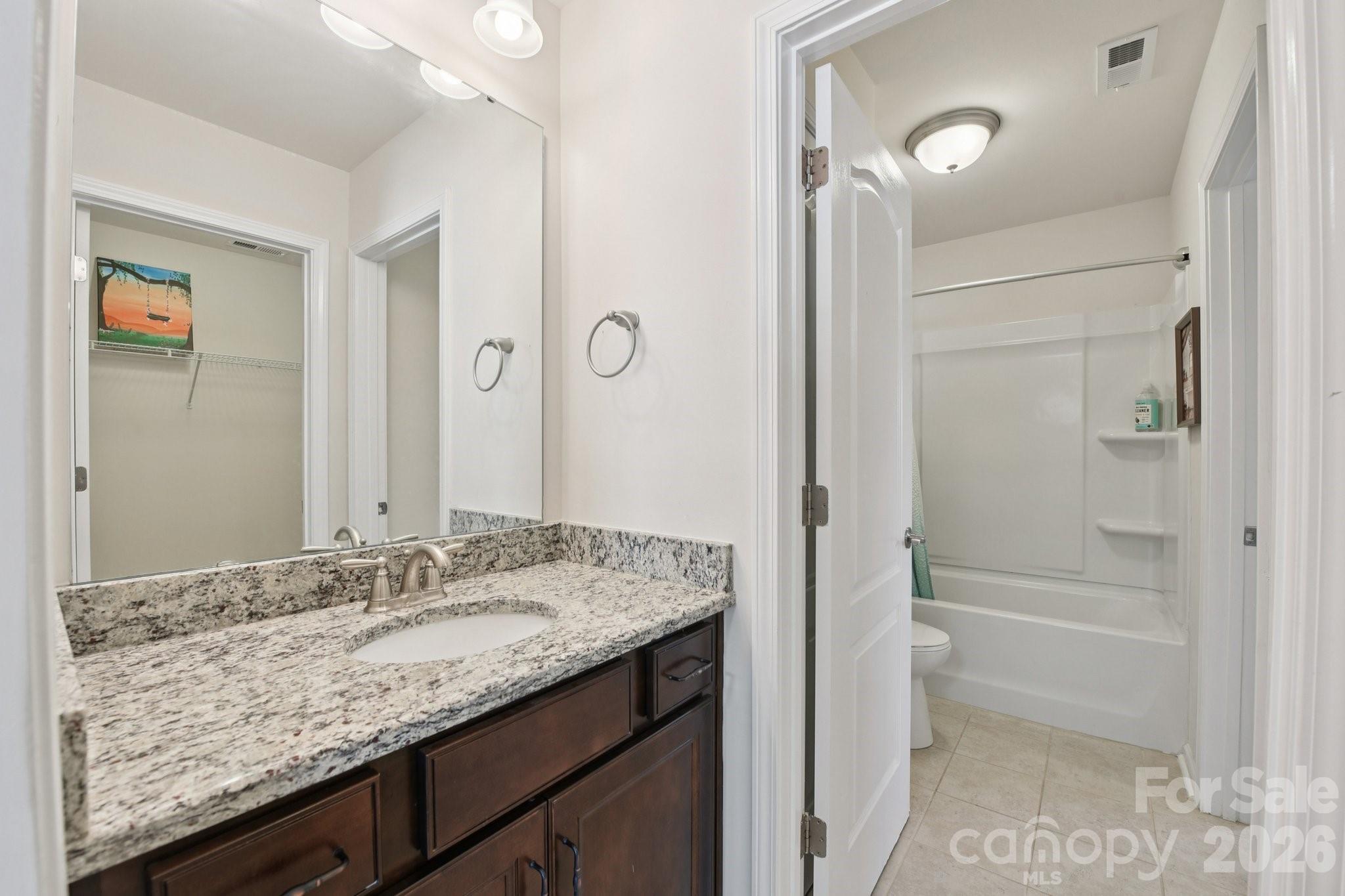 204 Hampton Trail Drive Property Photo 29