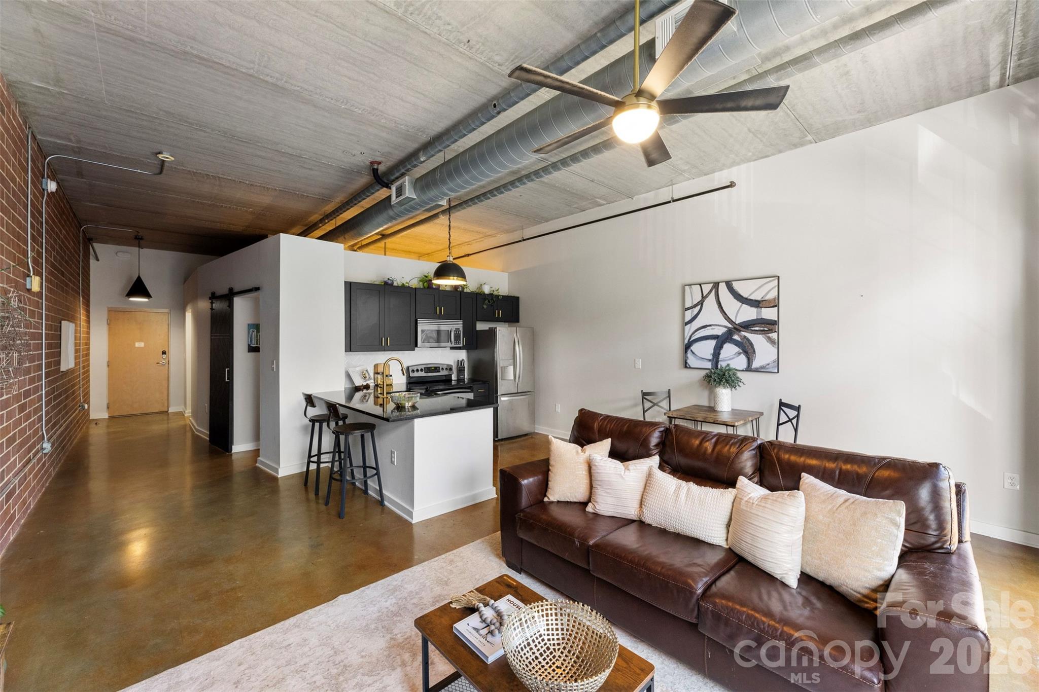 626 N Graham Street 205 Property Photo 2