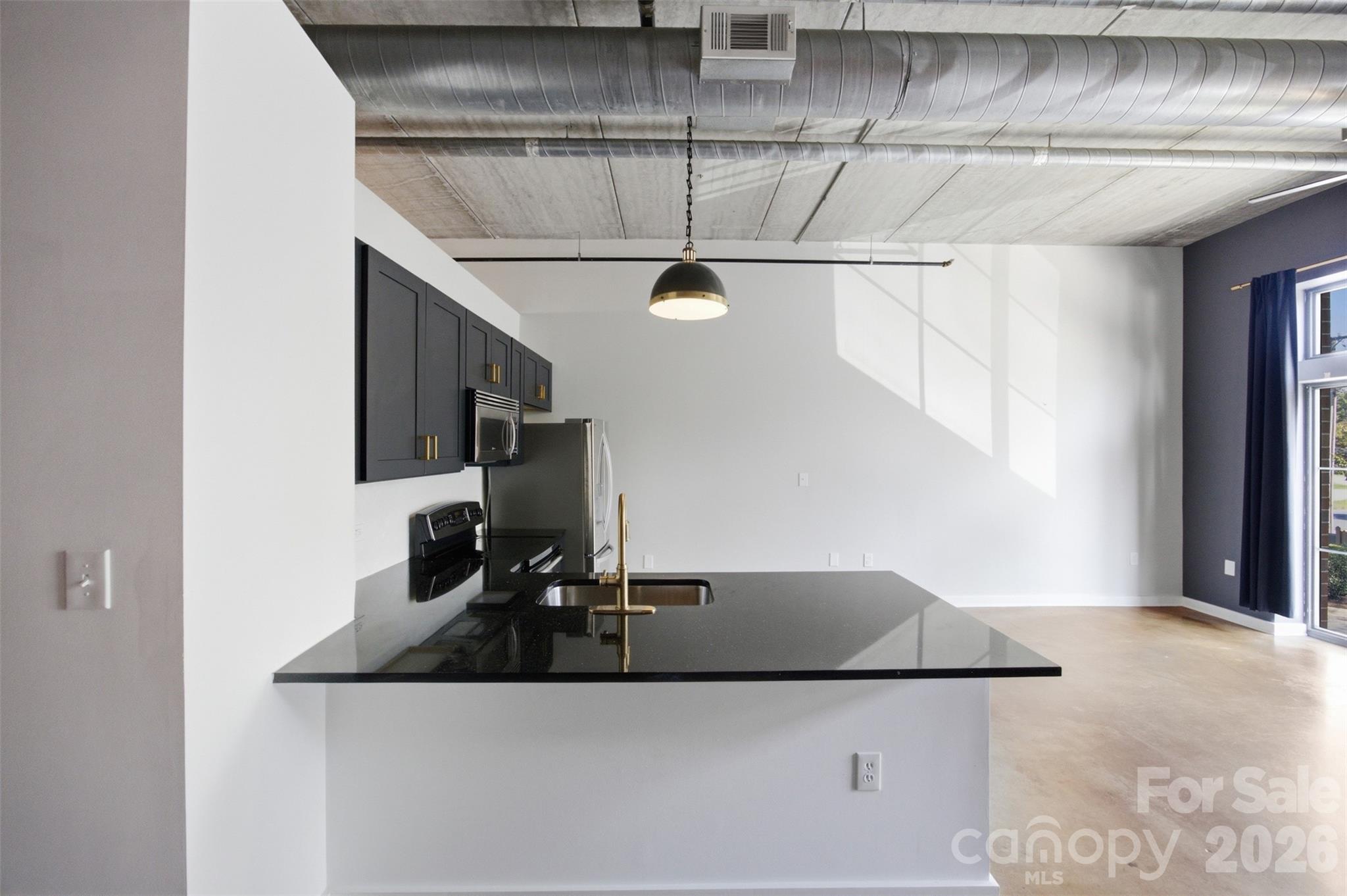 626 N Graham Street 205 Property Photo 8