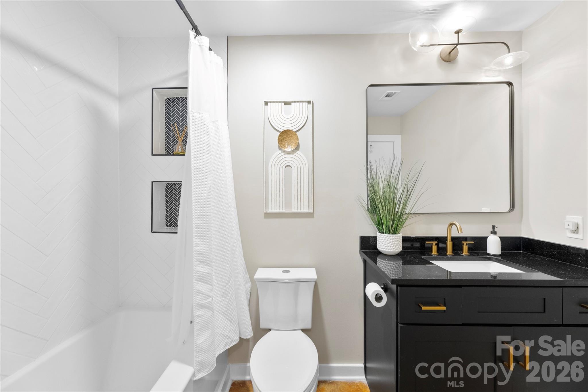 626 N Graham Street 205 Property Photo 15