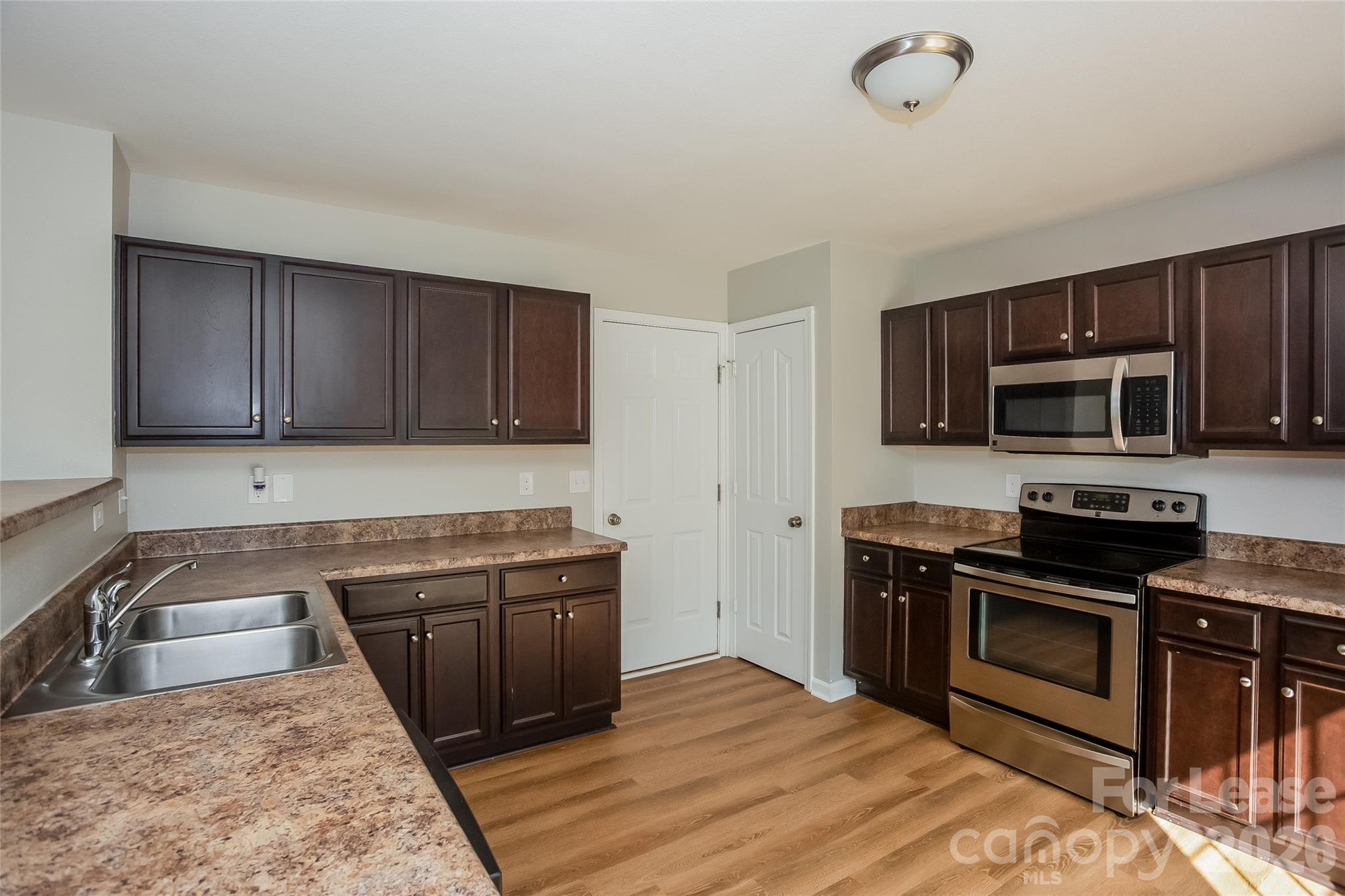 4308 Grant Martin Drive Property Photo 4