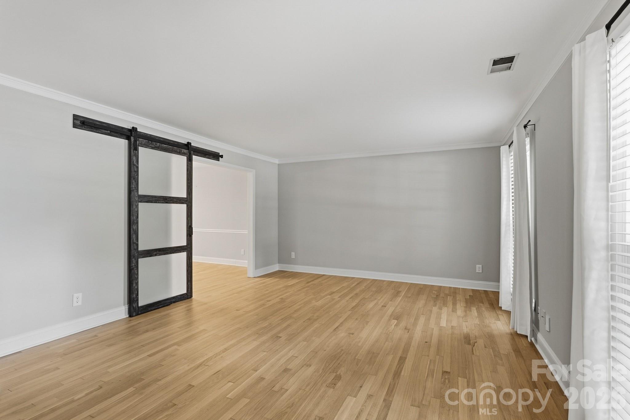 9918 Ridgemore Drive Property Photo 8