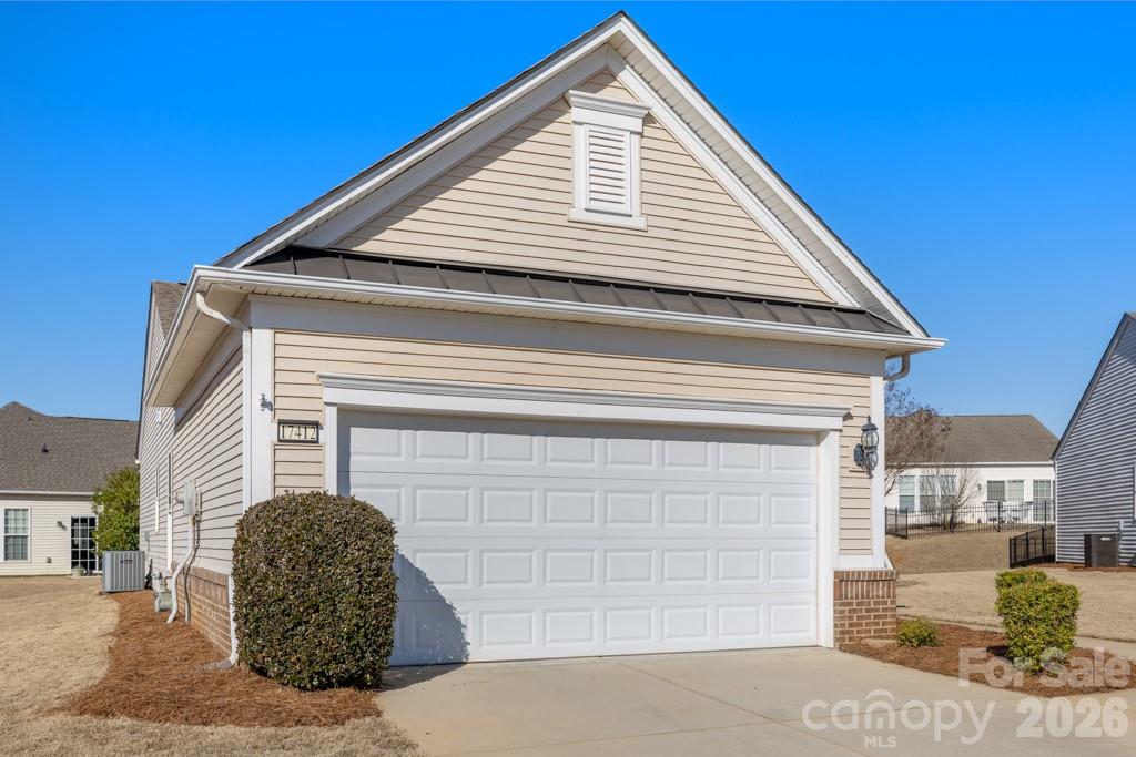 17412 Hawks View Drive Property Photo 2