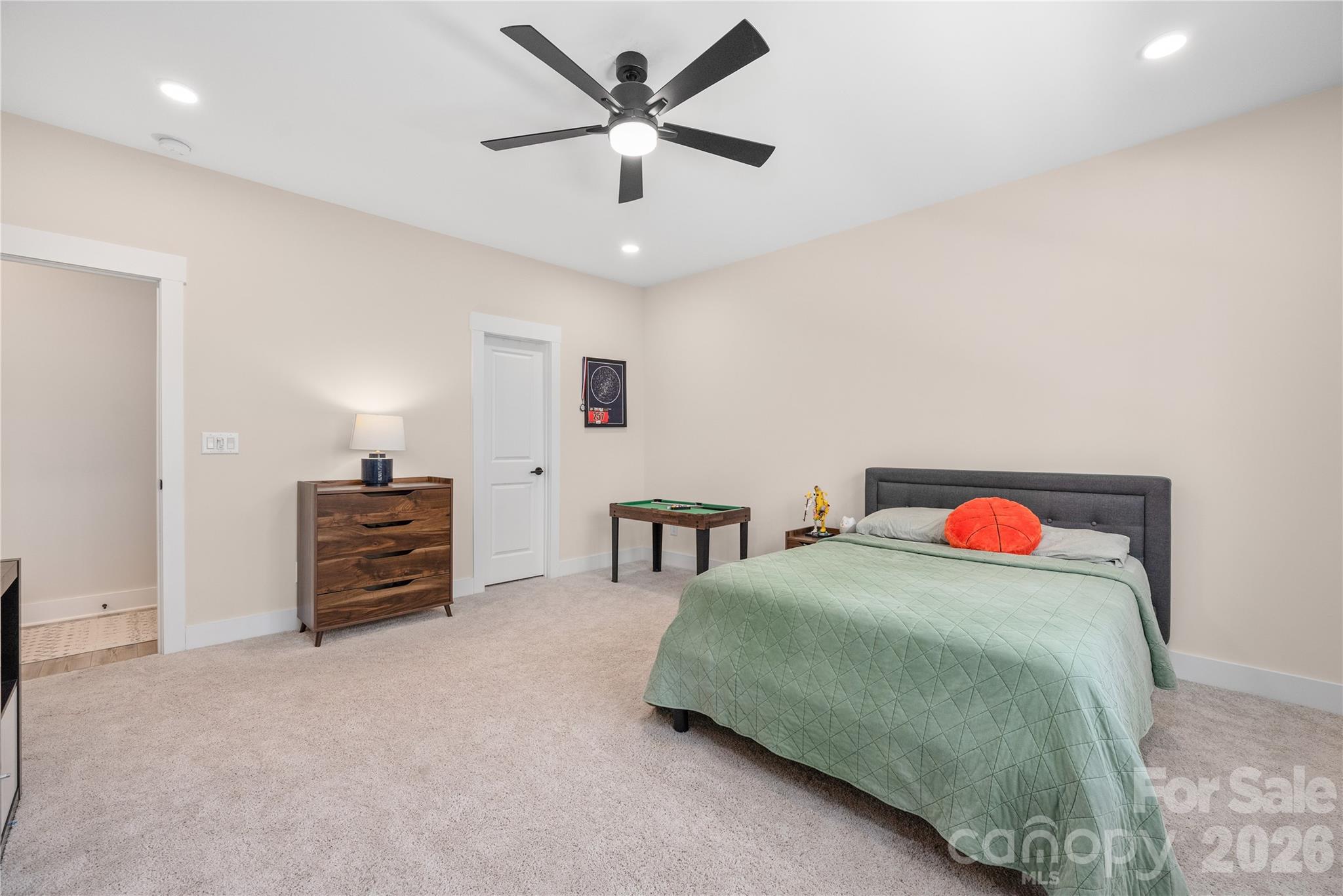 1027 Masefield Avenue Property Photo 28