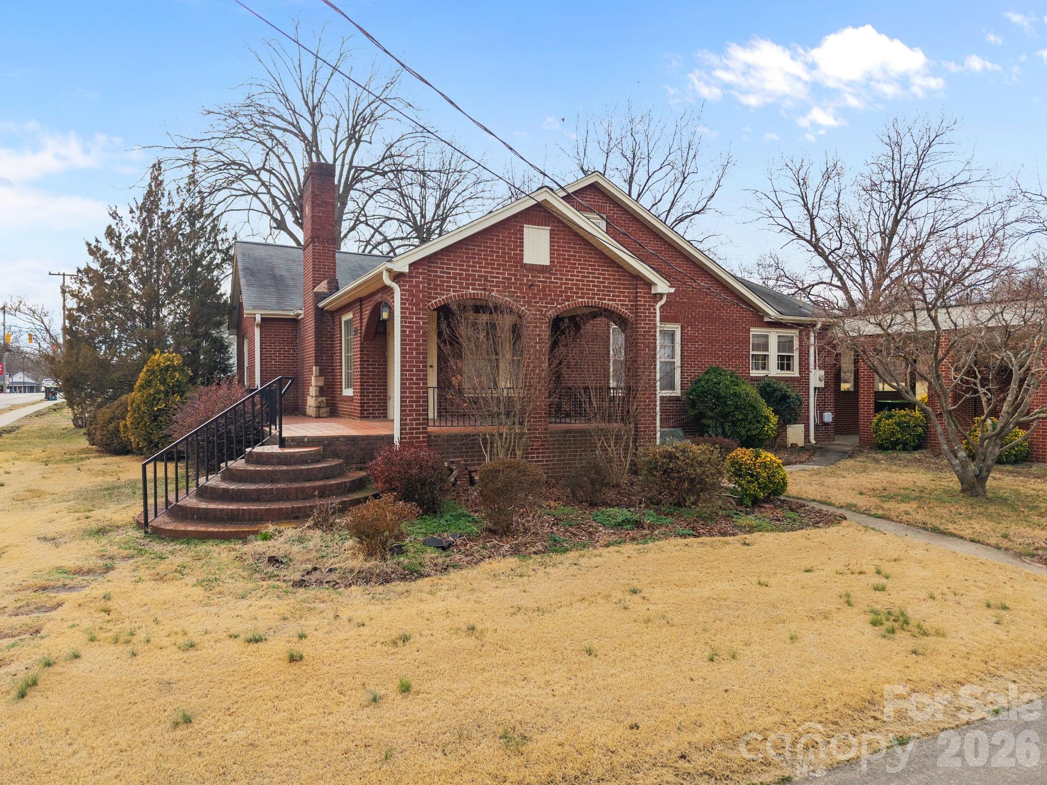 911 N Long Es Street Property Photo 6