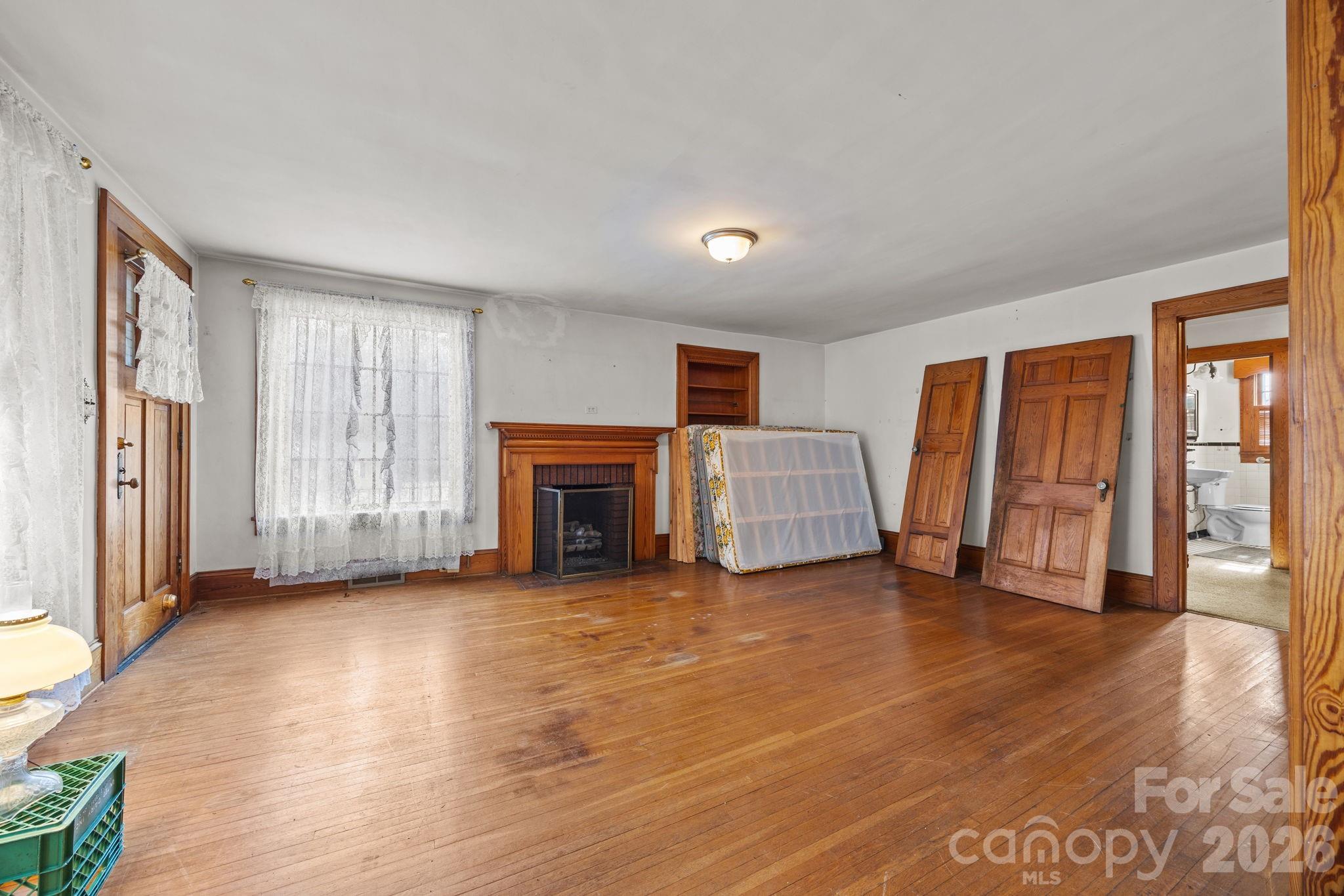 911 N Long Es Street Property Photo 15