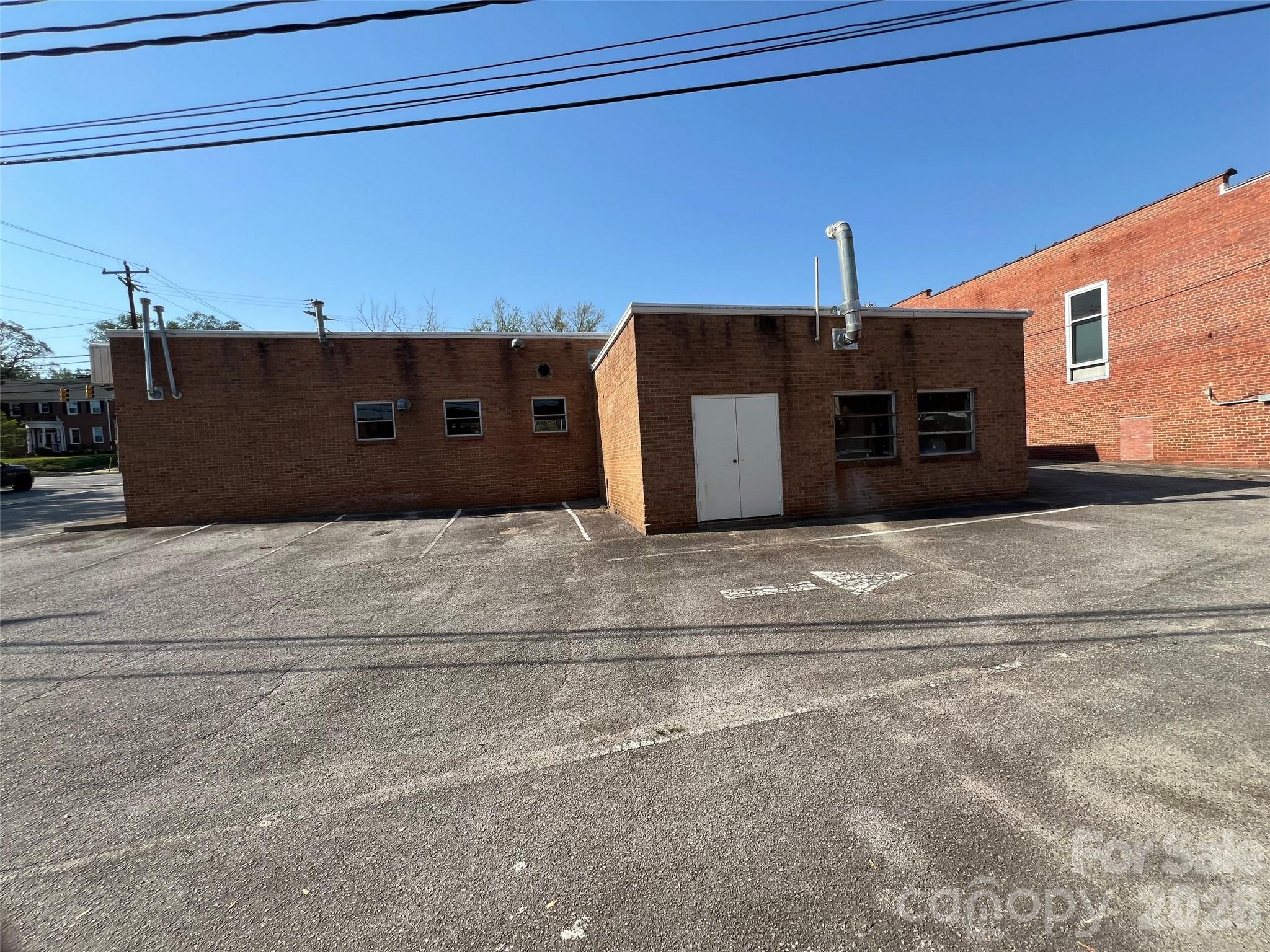 166 N Logan Street Property Photo 15