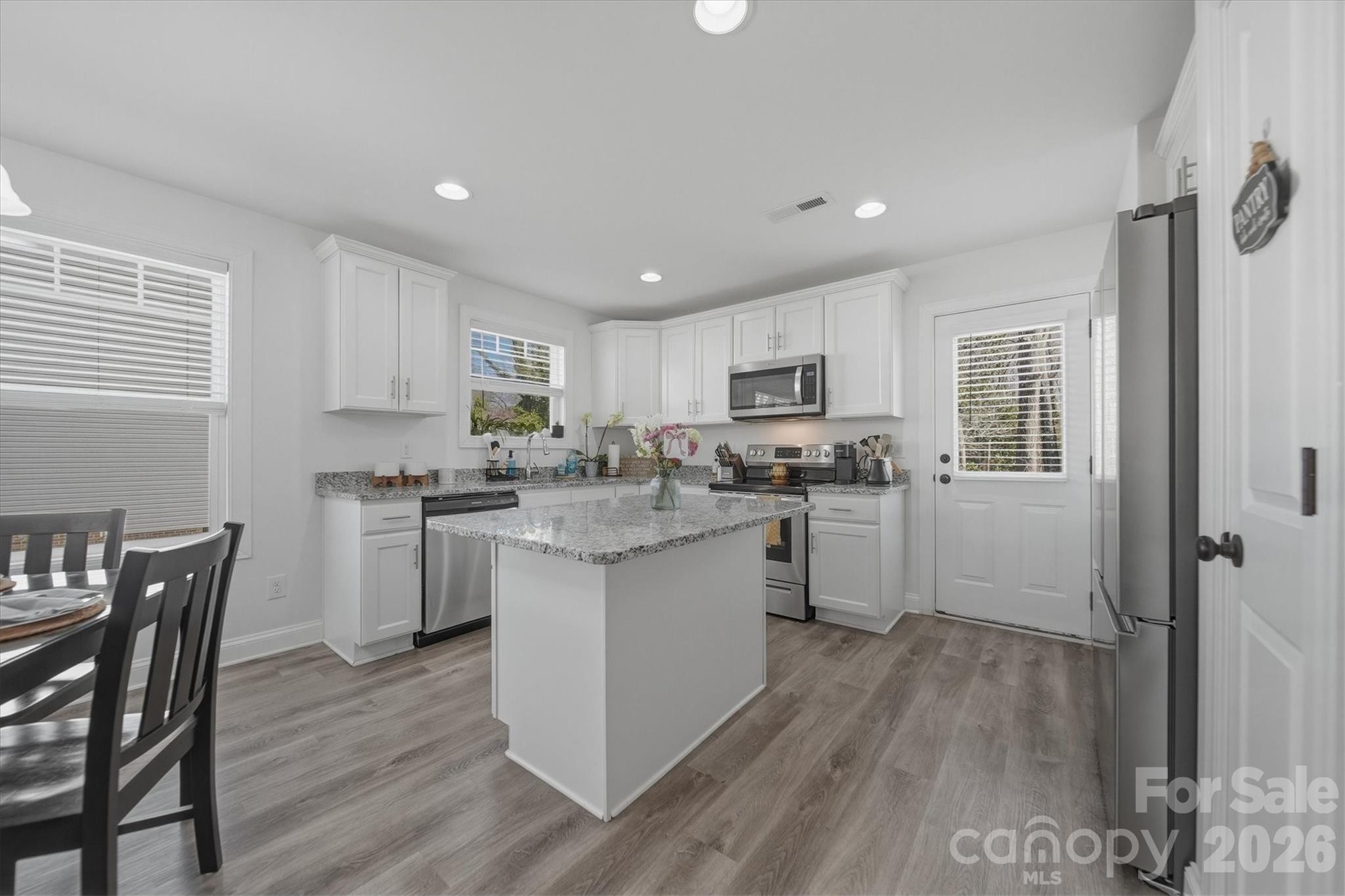 406 Ruth Avenue Property Photo 2