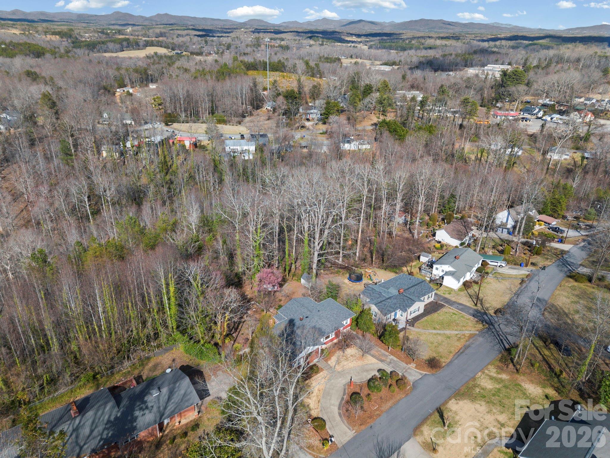 204 Fernwood Drive Property Photo 32