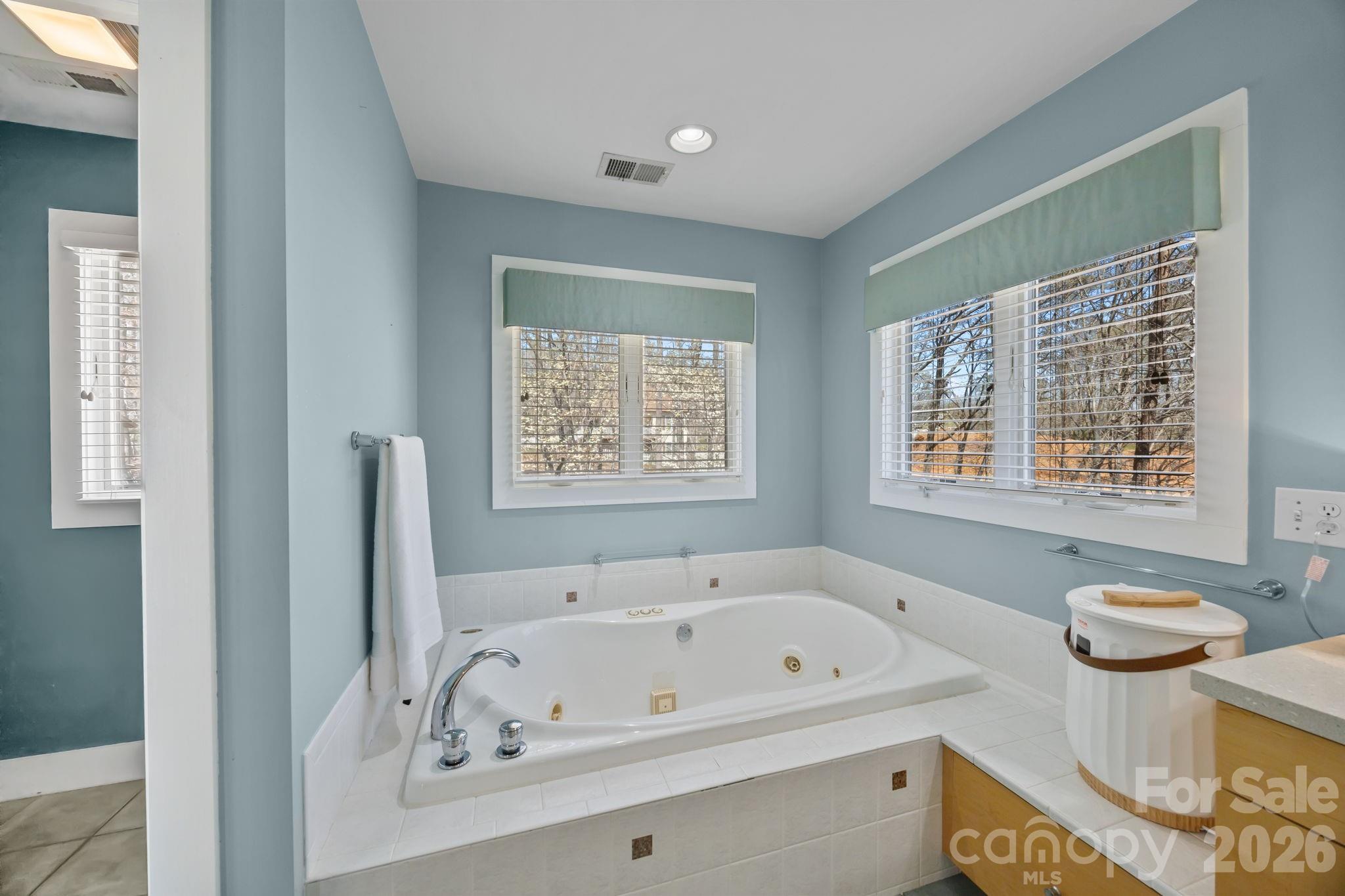 184 High Lake Drive 43 Property Photo 30