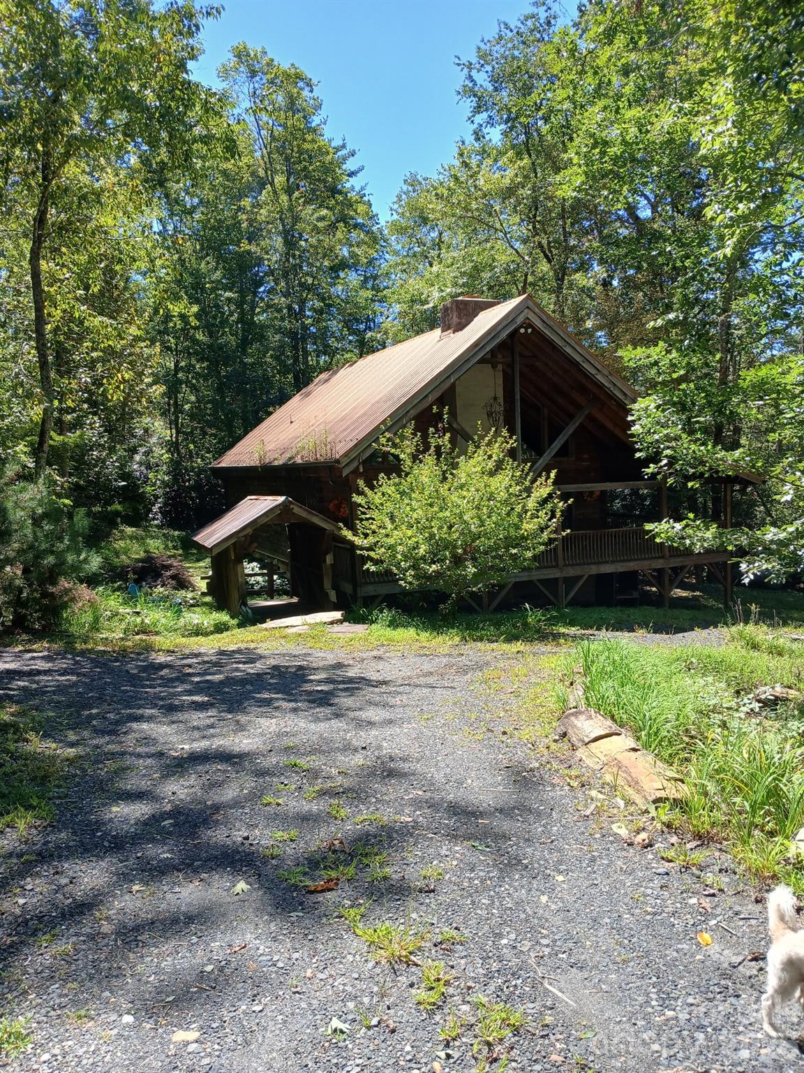 1694 Humpback Mountain Road Property Photo 2