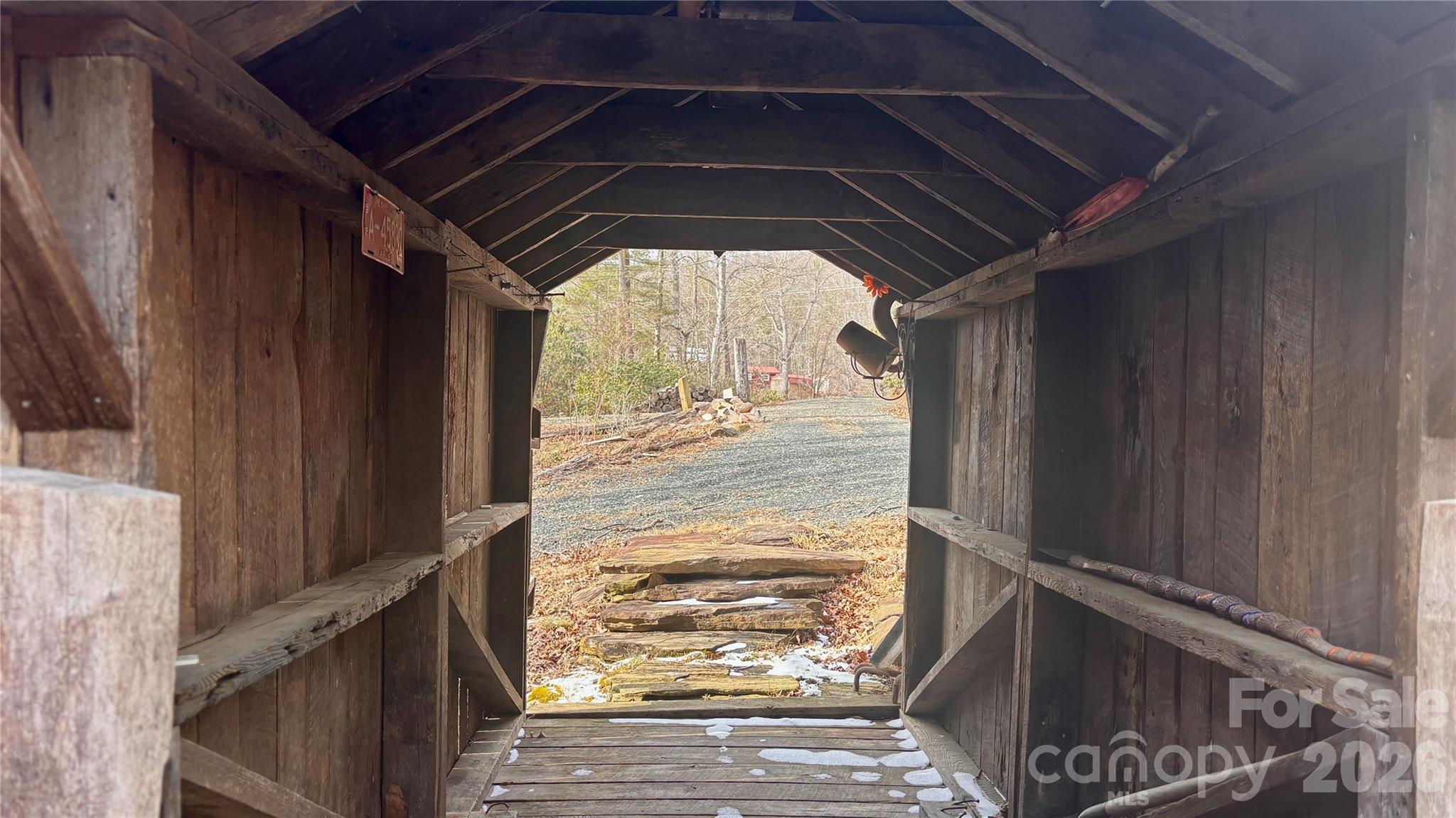 1694 Humpback Mountain Road Property Photo 5