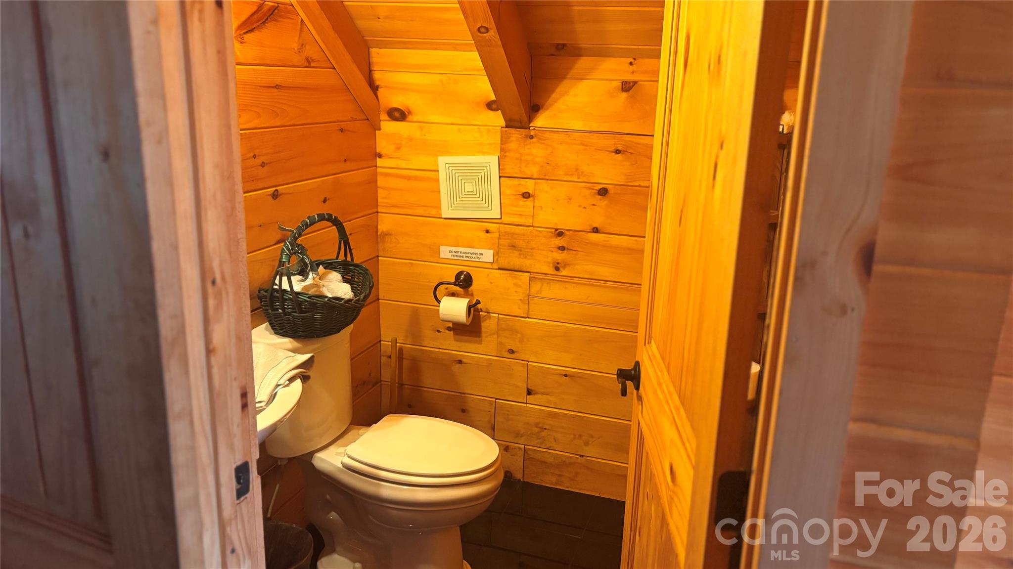 1694 Humpback Mountain Road Property Photo 9