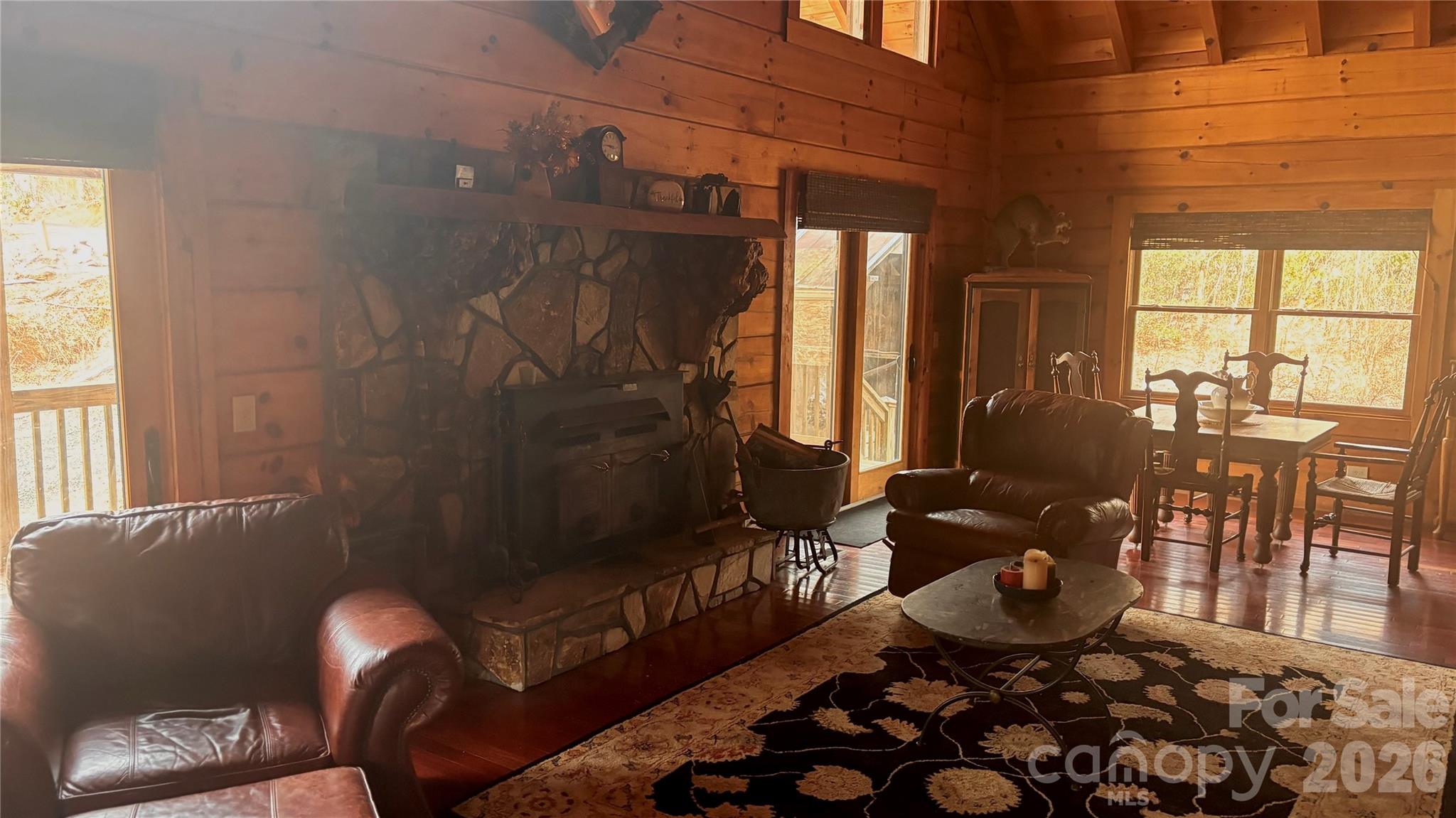 1694 Humpback Mountain Road Property Photo 10