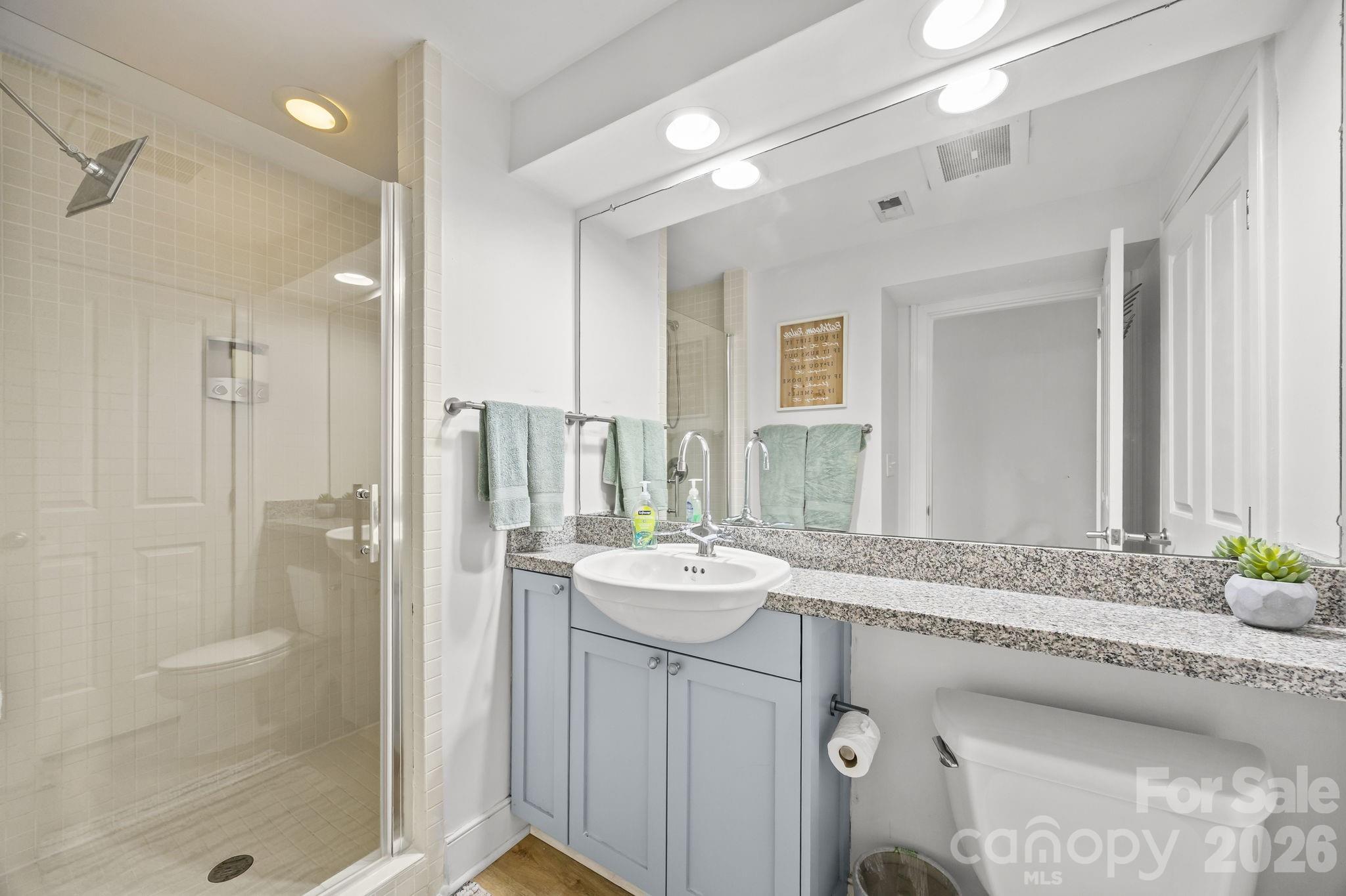 710 W Trade Street 314 Property Photo 16