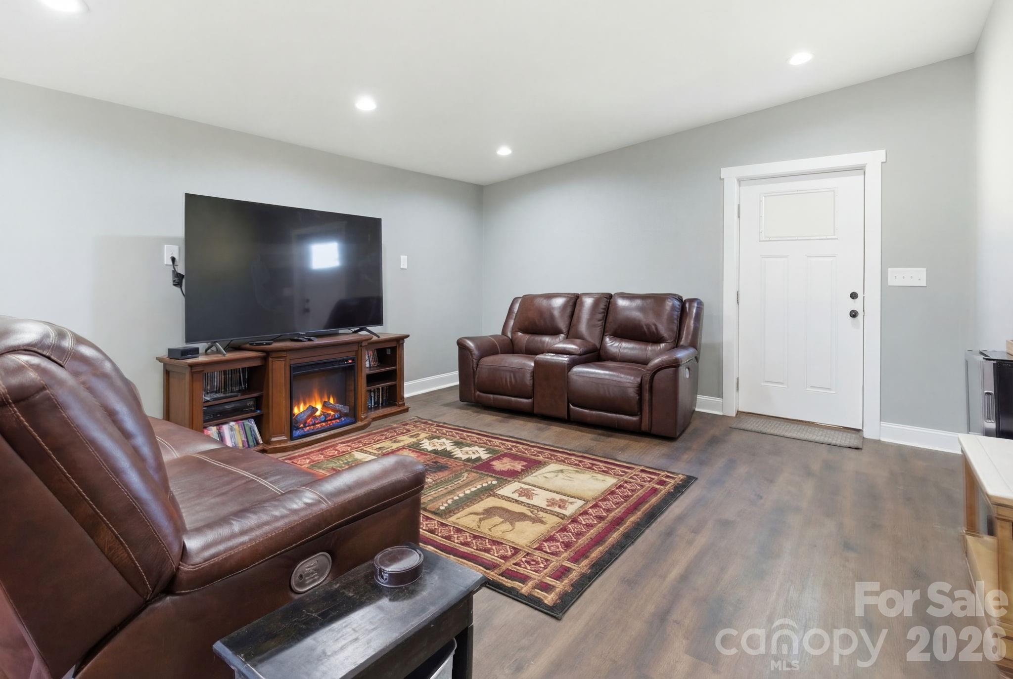 2269 Drexel Heights Street Property Photo 9