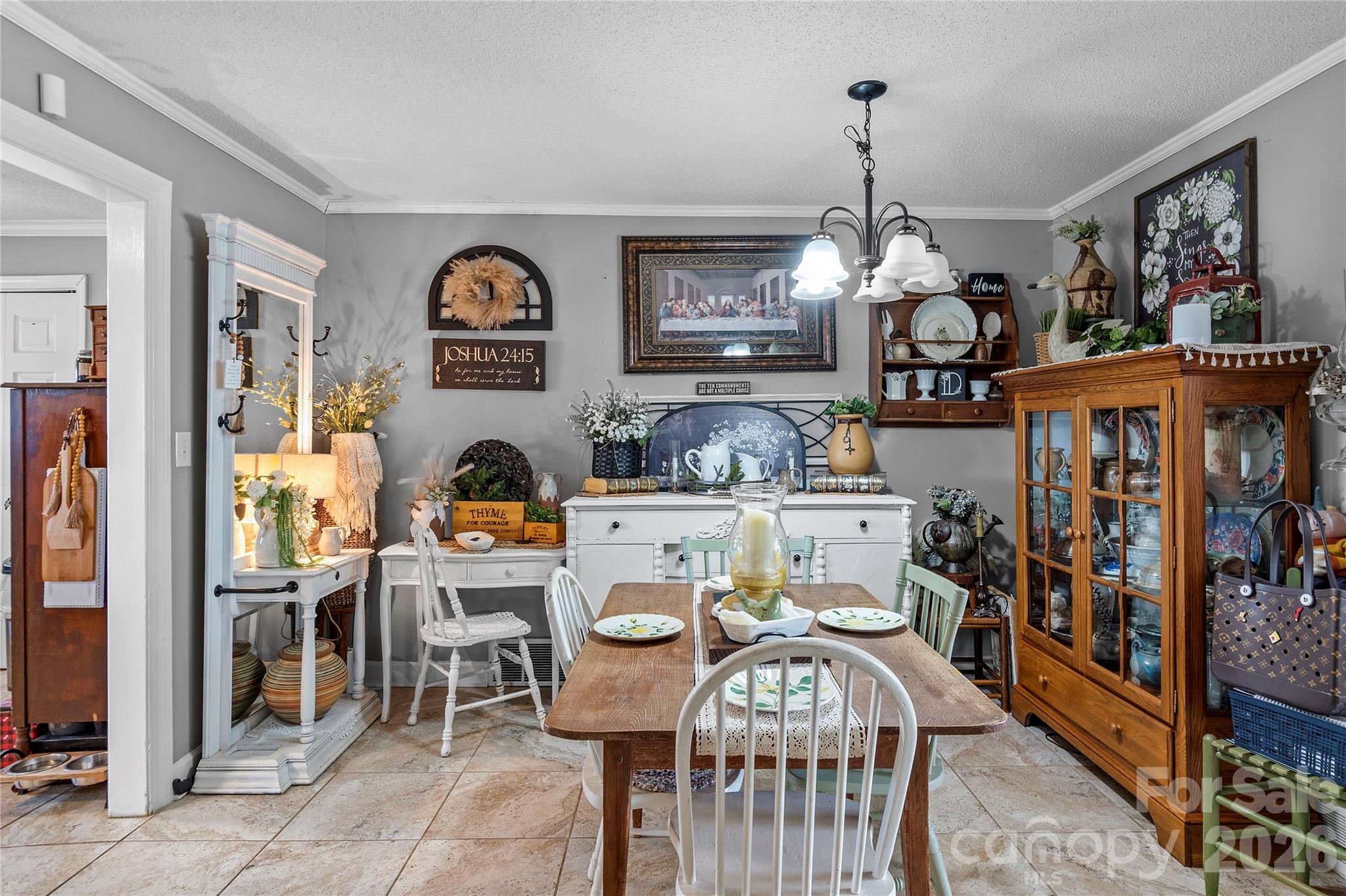 113 Hardy Street Property Photo 8