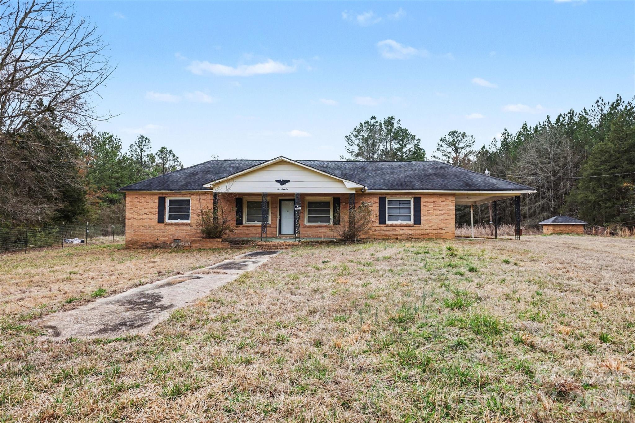 596 Armory Road Property Photo 1