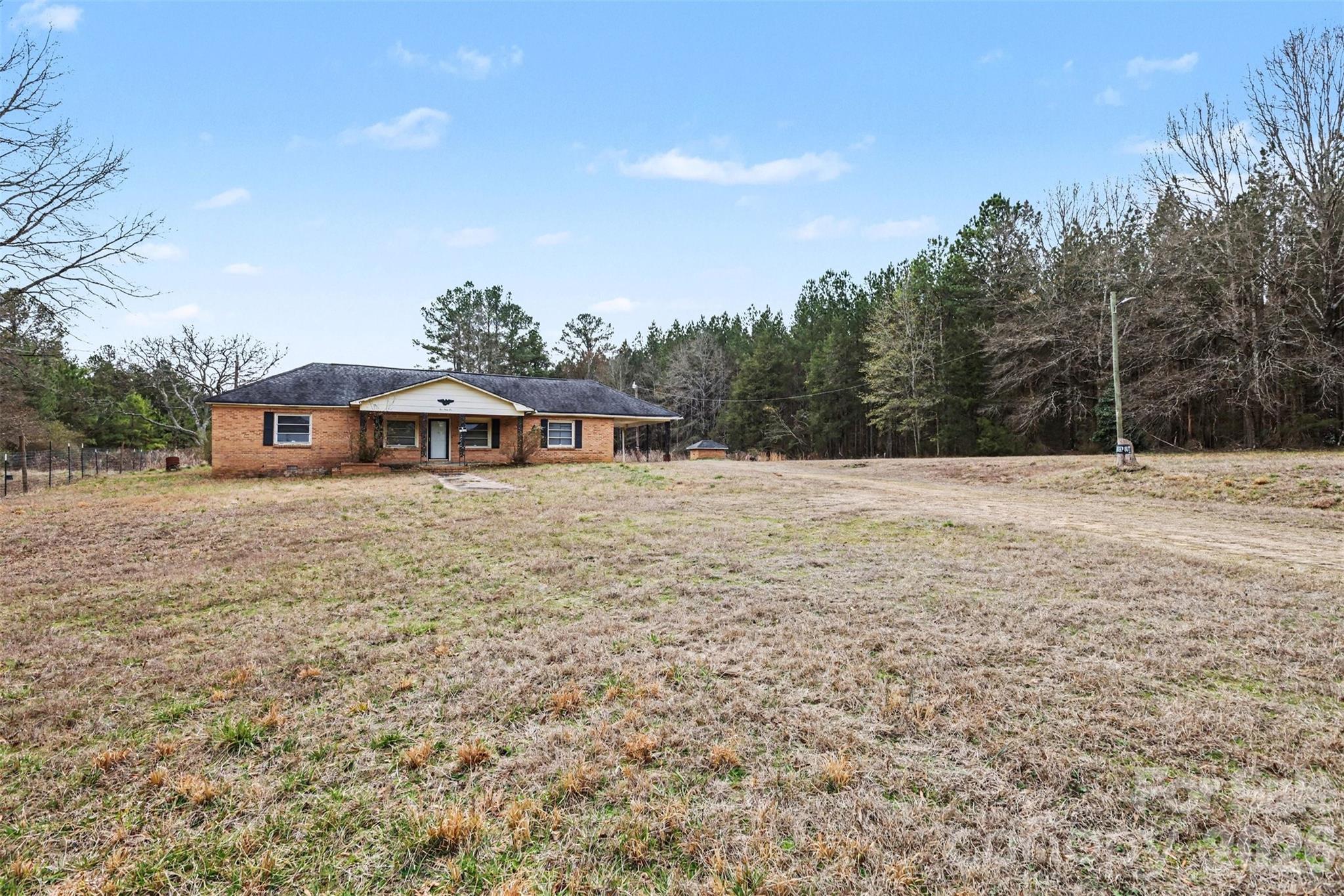 596 Armory Road Property Photo 3