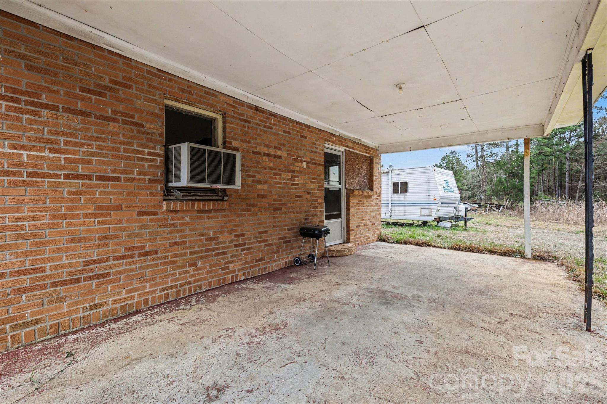 596 Armory Road Property Photo 4