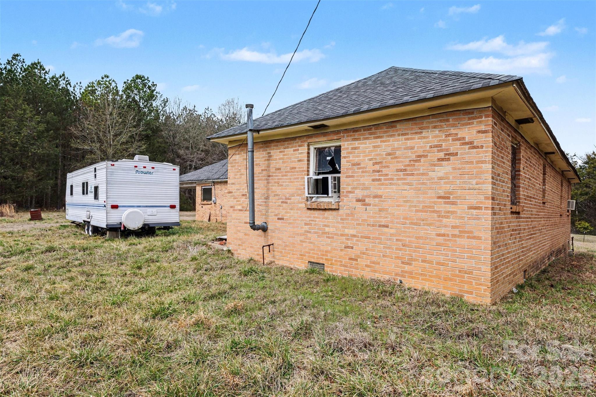 596 Armory Road Property Photo 5