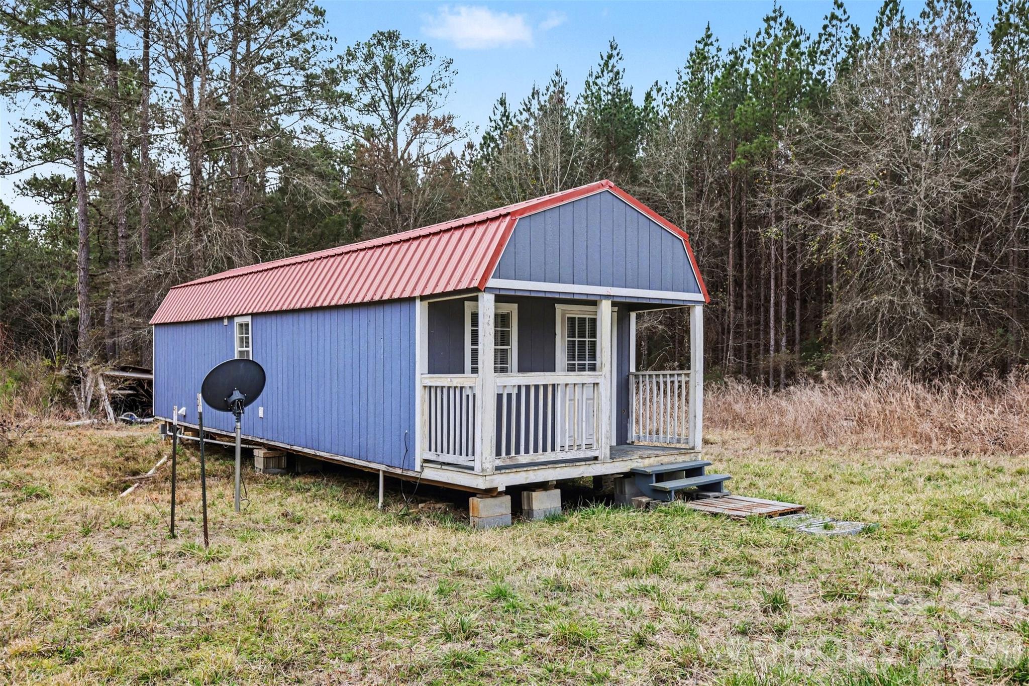 596 Armory Road Property Photo 7