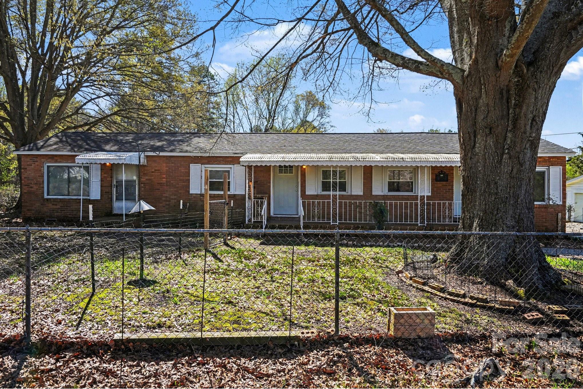139 Blackburn Drive Property Photo 1