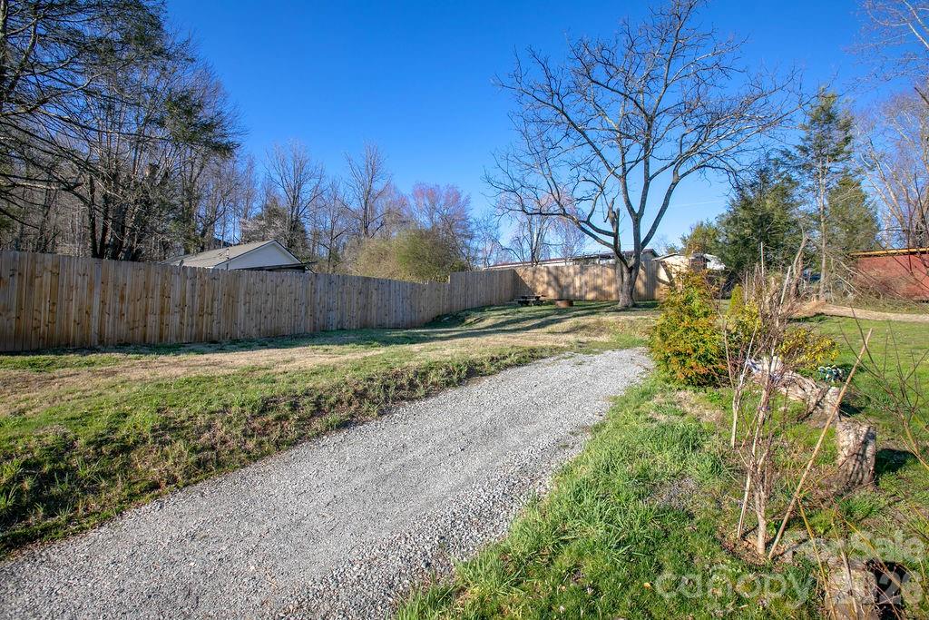 000 Reservoir Road Property Photo 3