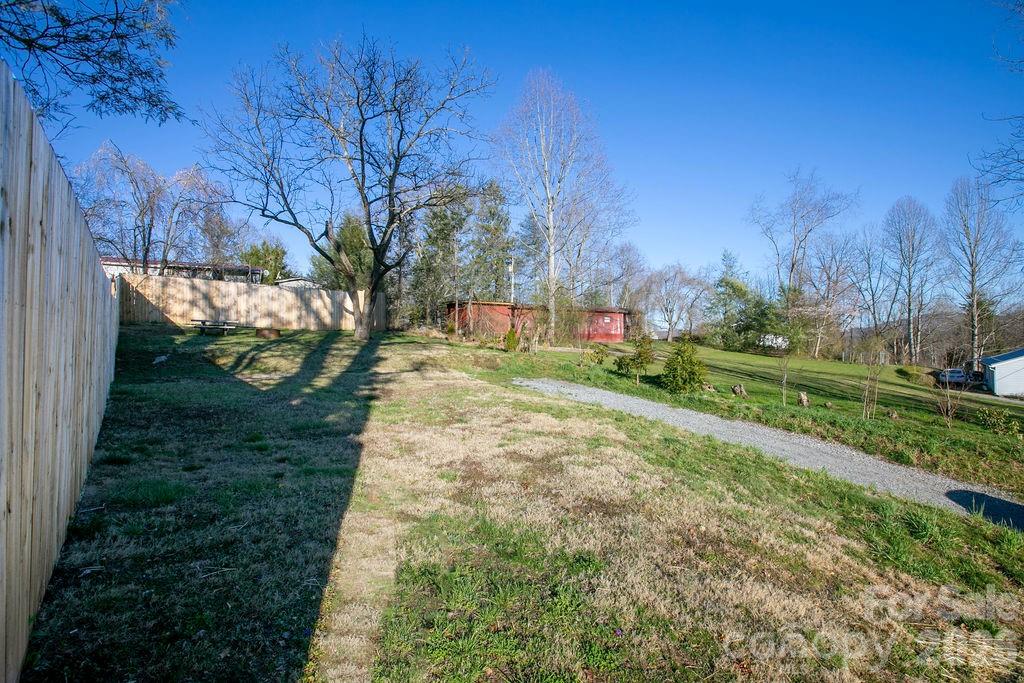 000 Reservoir Road Property Photo 10